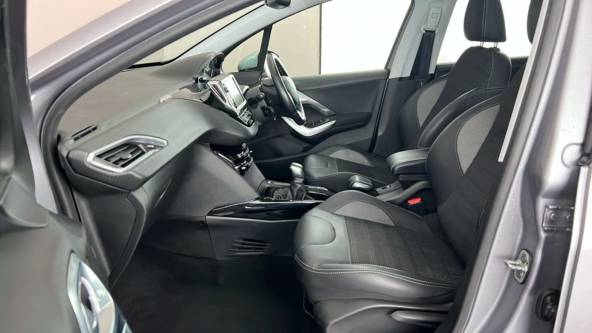 2019 PEUGEOT 2008 2019 PEUGEOT 2008