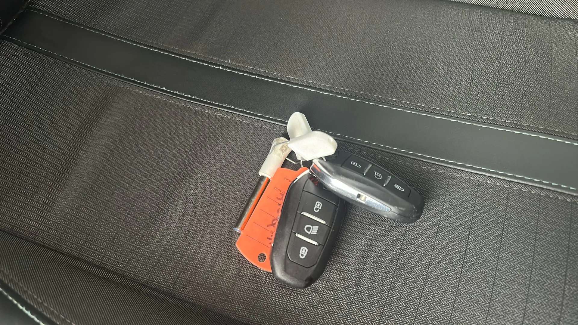 2022 PEUGEOT 2008 2022 PEUGEOT 2008