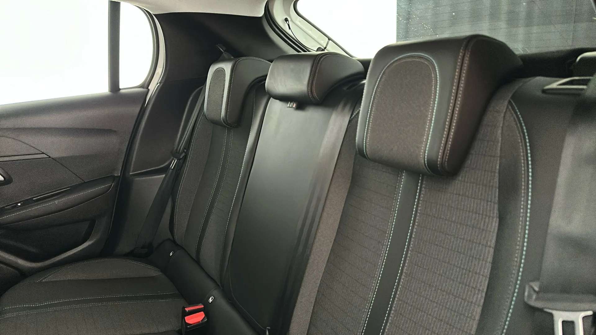2023 PEUGEOT 208 2023 PEUGEOT 208