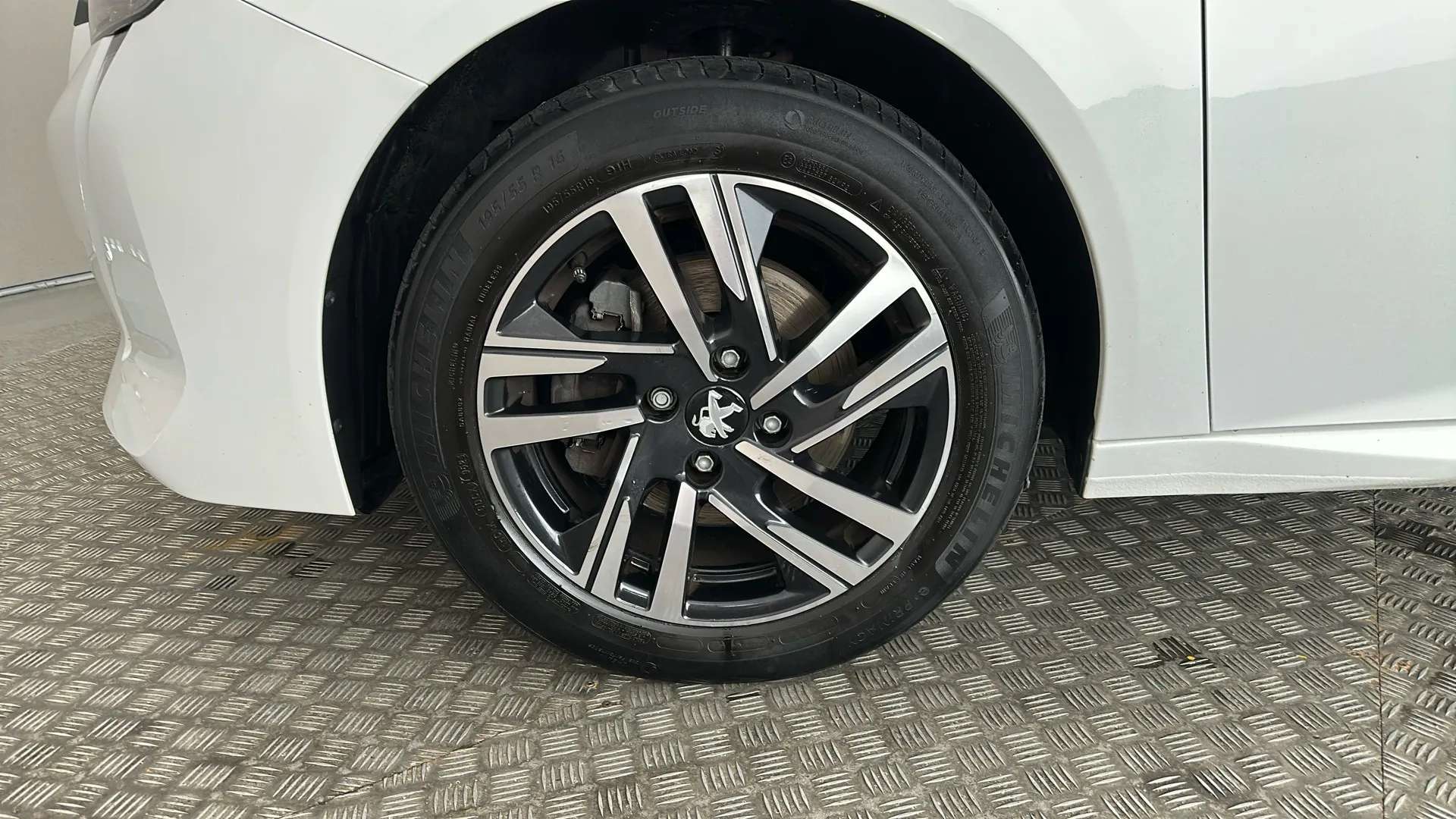 2023 PEUGEOT 208 2023 PEUGEOT 208