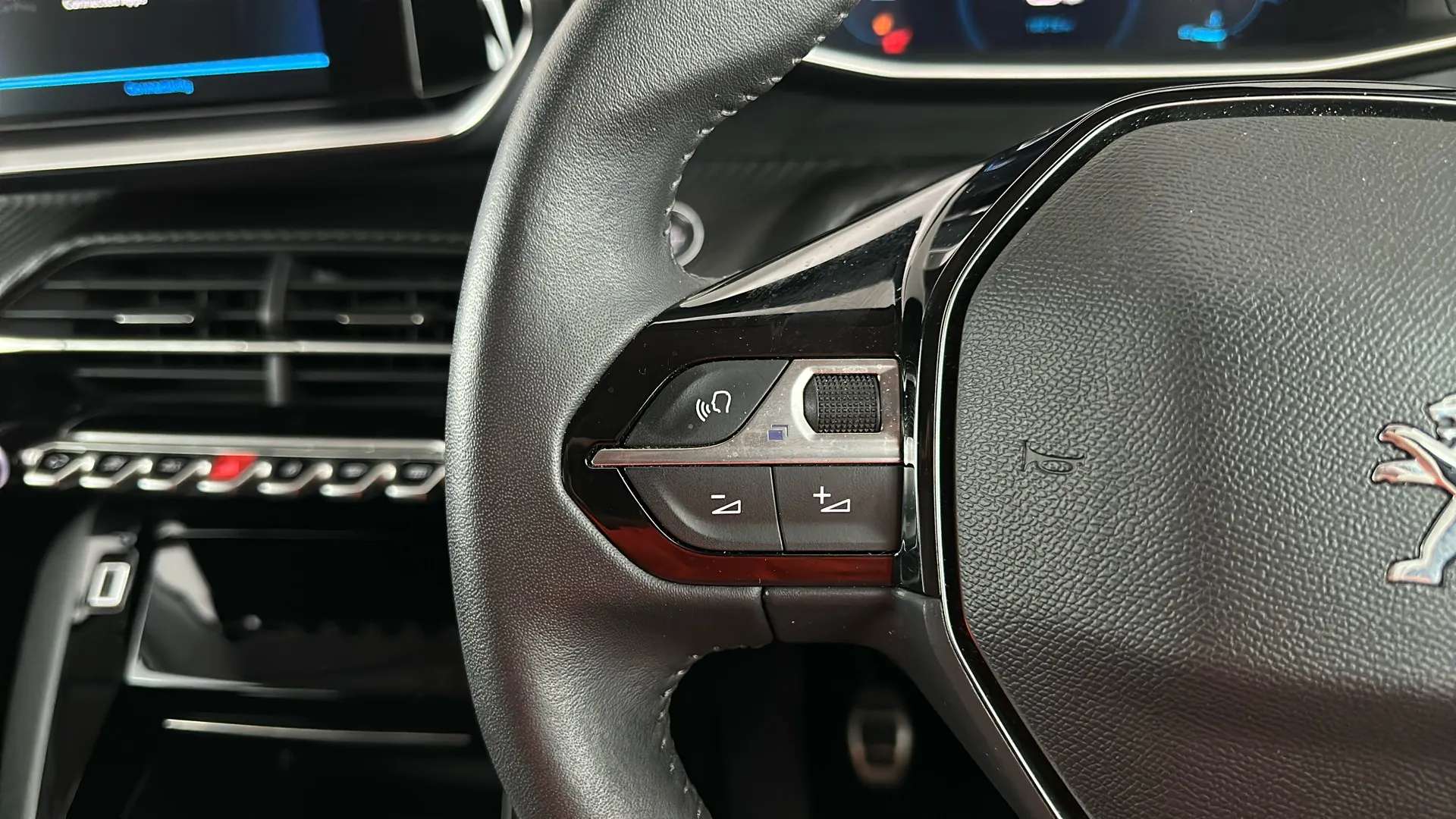2023 PEUGEOT 208 2023 PEUGEOT 208
