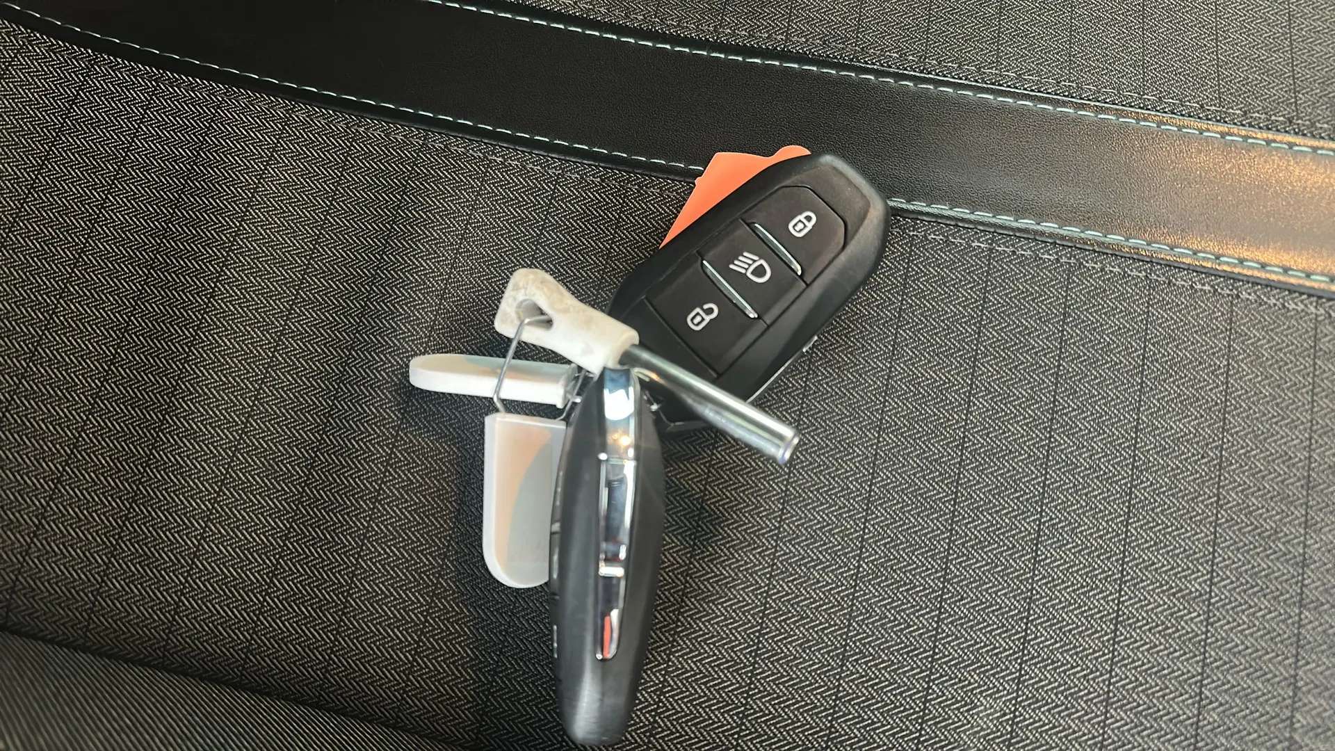 2023 PEUGEOT 208 2023 PEUGEOT 208