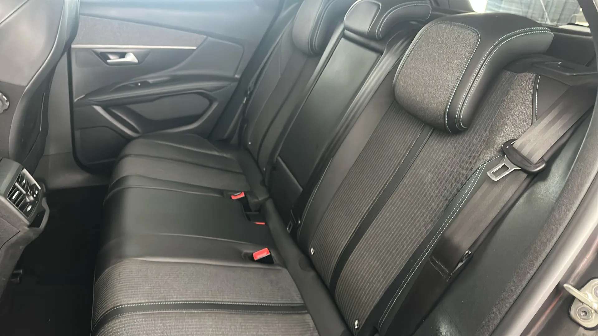 2022 PEUGEOT 3008 2022 PEUGEOT 3008