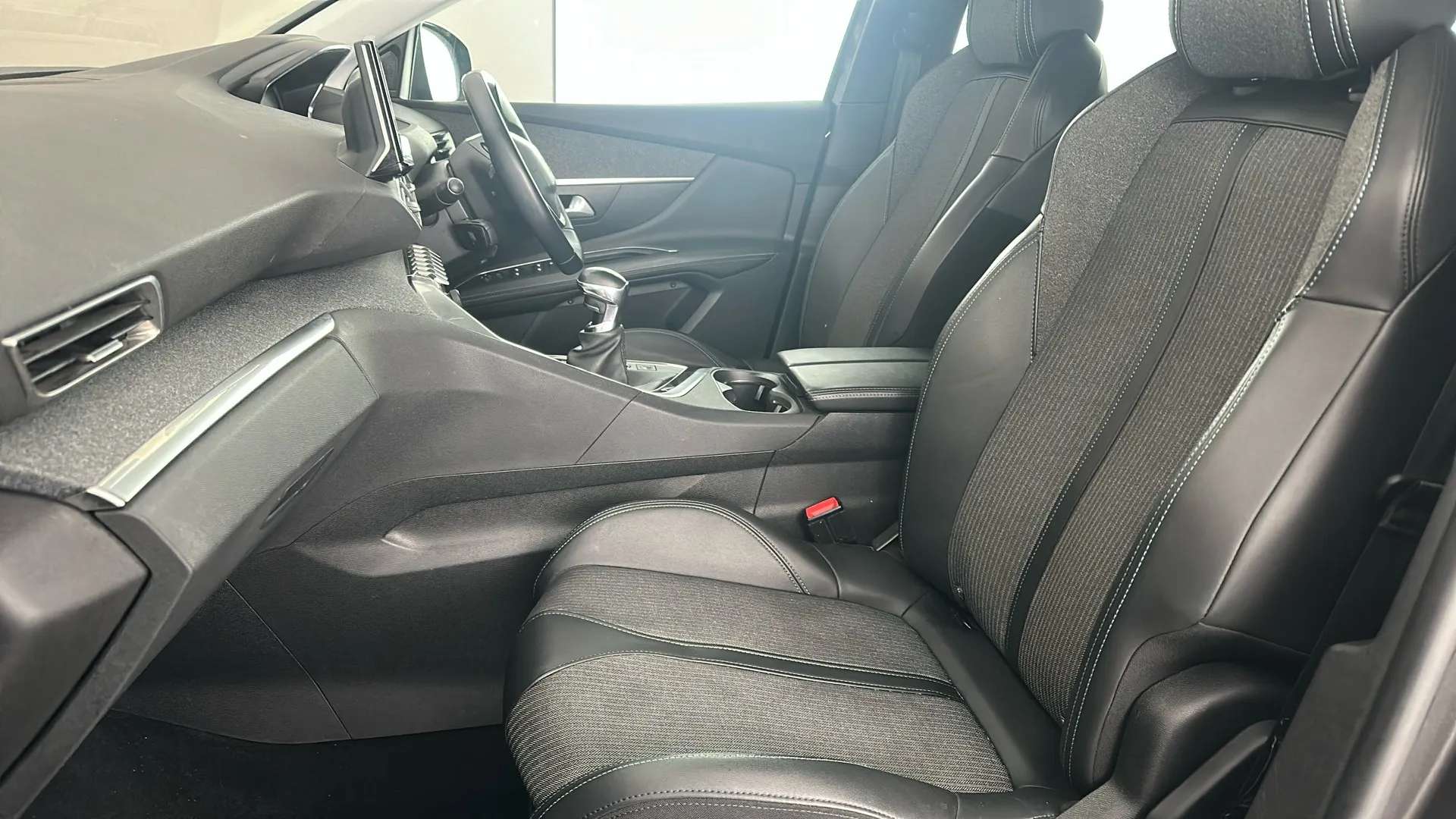 2022 PEUGEOT 3008 2022 PEUGEOT 3008