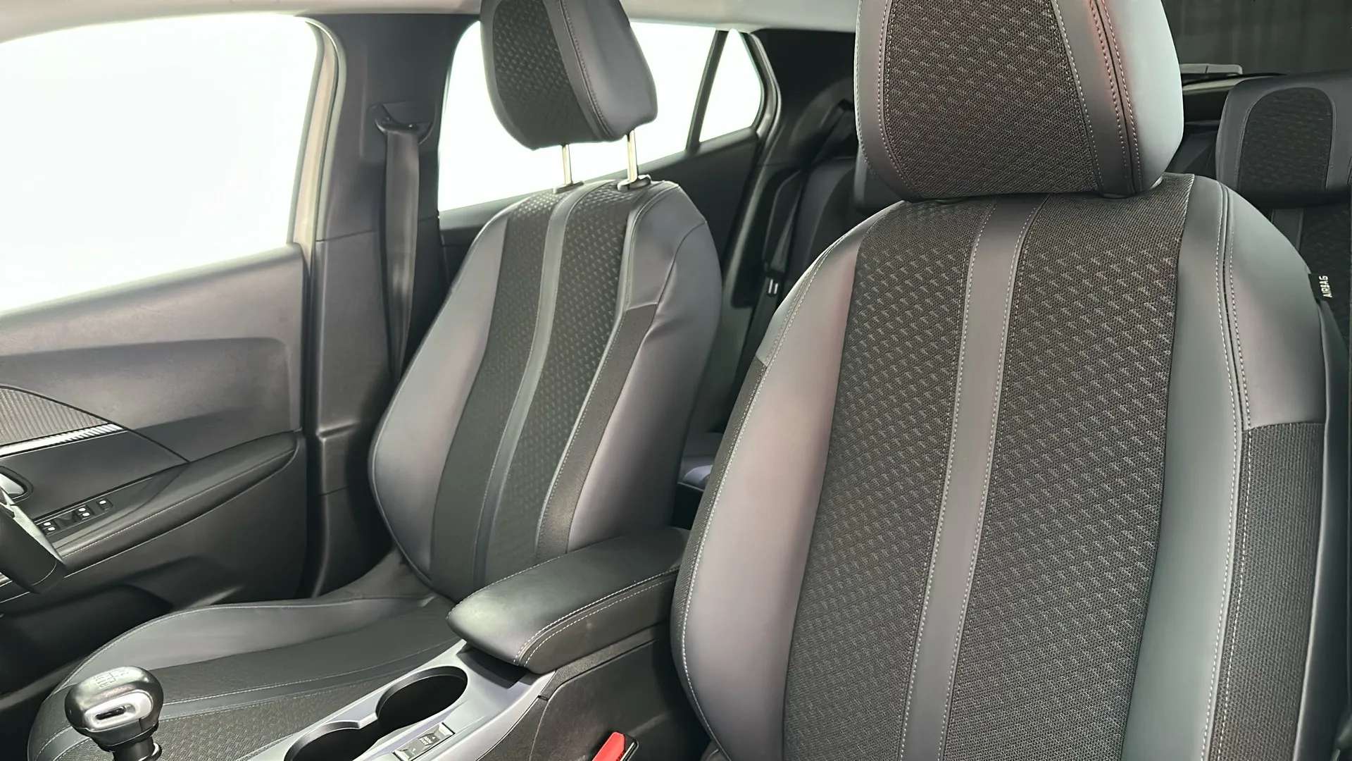 2020 PEUGEOT 2008 2020 PEUGEOT 2008