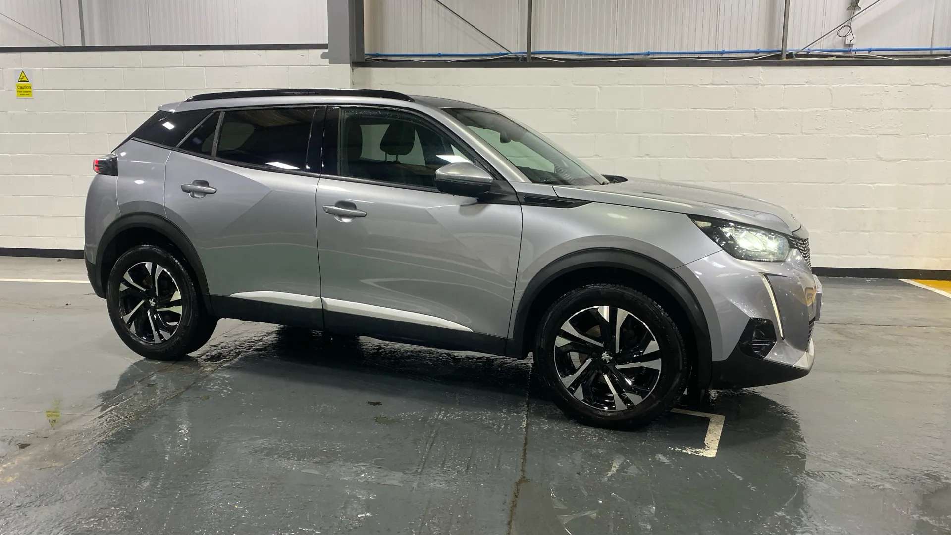 A 2021 PEUGEOT 2008 1.5 BlueHDi 110 Allure Premium A 2021 PEUGEOT 2008 1.5 BlueHDi 110 Allure Premium