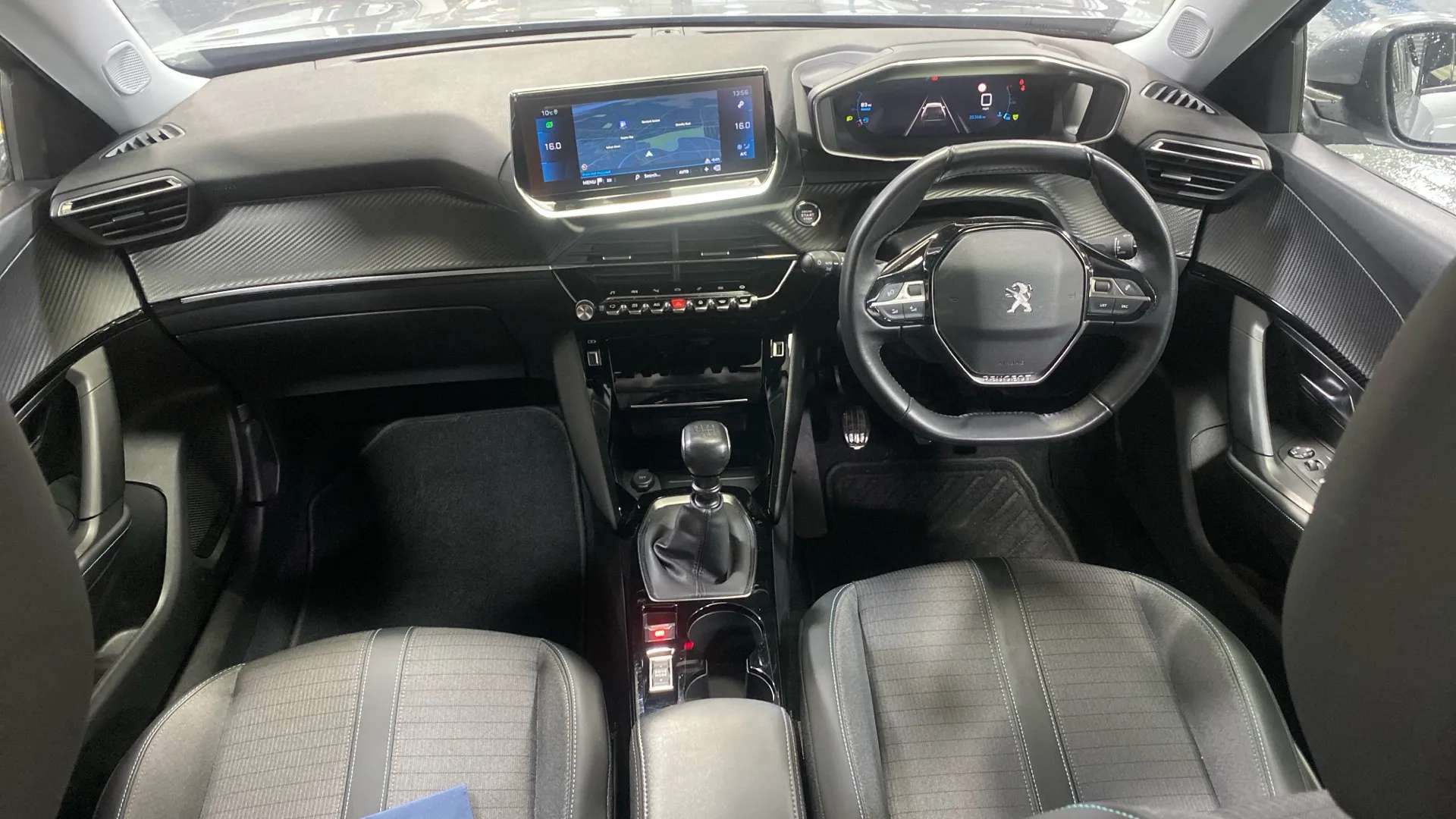 A 2021 PEUGEOT 2008 1.5 BlueHDi 110 Allure Premium A 2021 PEUGEOT 2008 1.5 BlueHDi 110 Allure Premium