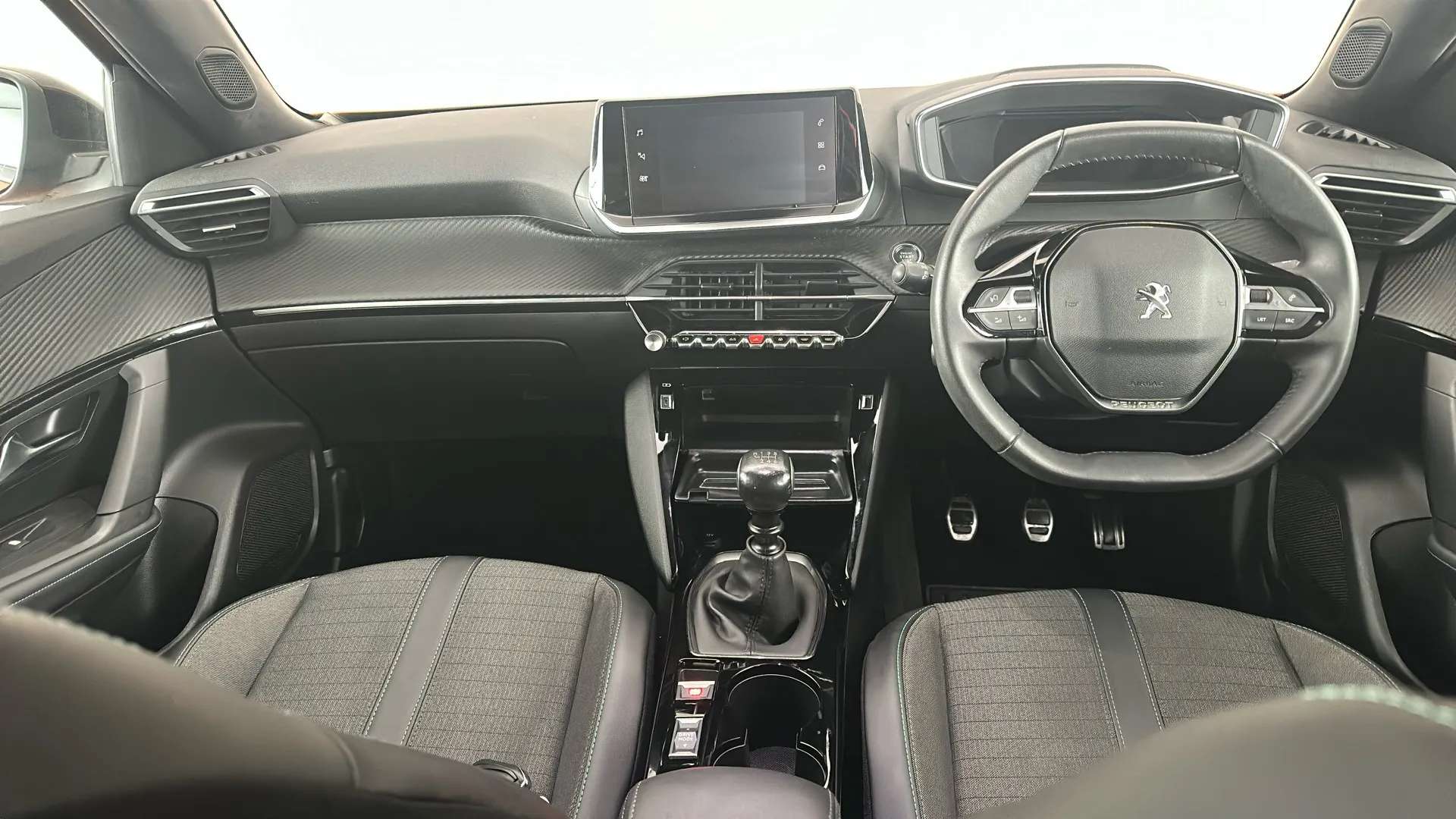 2023 PEUGEOT 2008 2023 PEUGEOT 2008