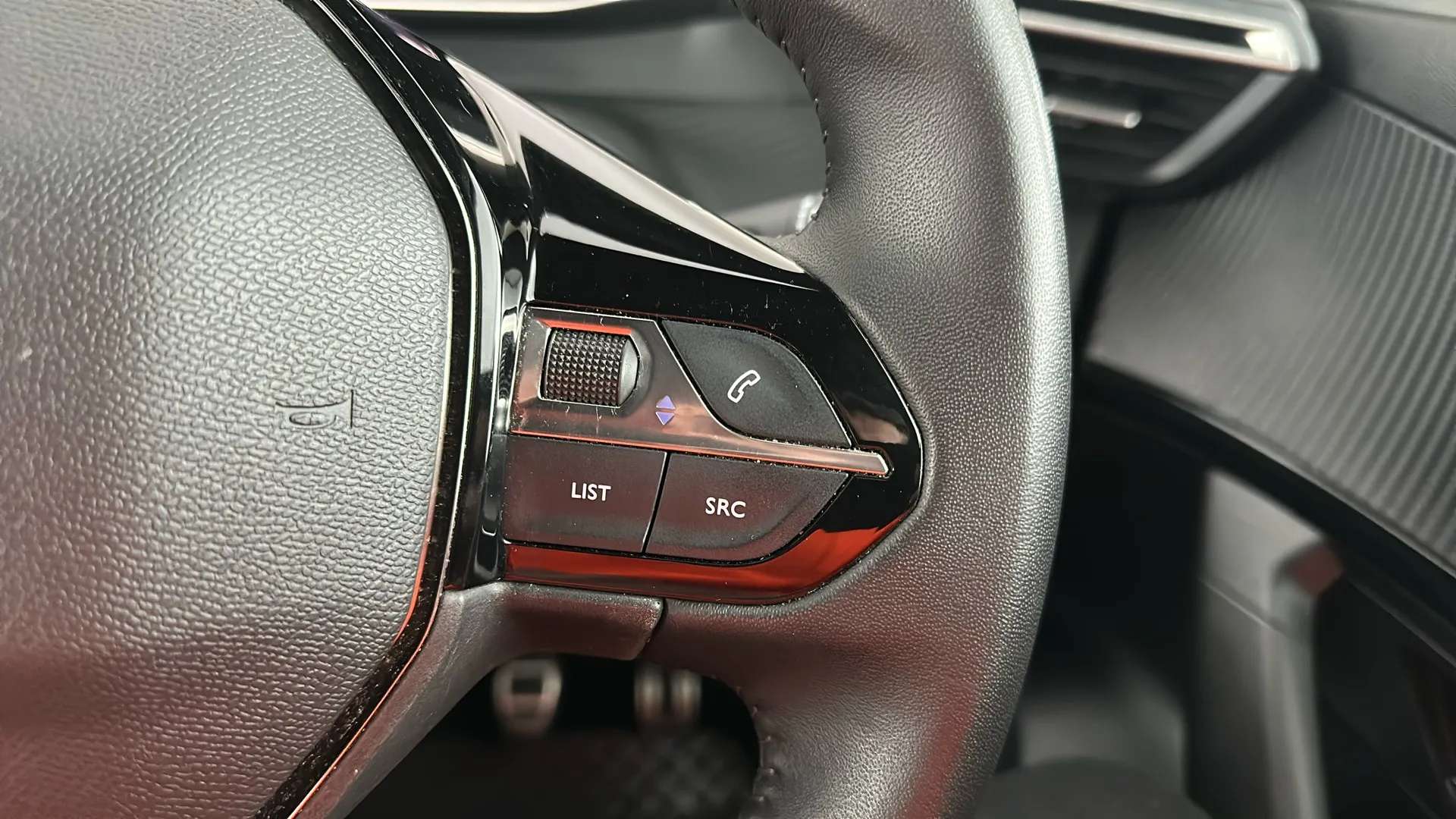 2023 PEUGEOT 2008 2023 PEUGEOT 2008