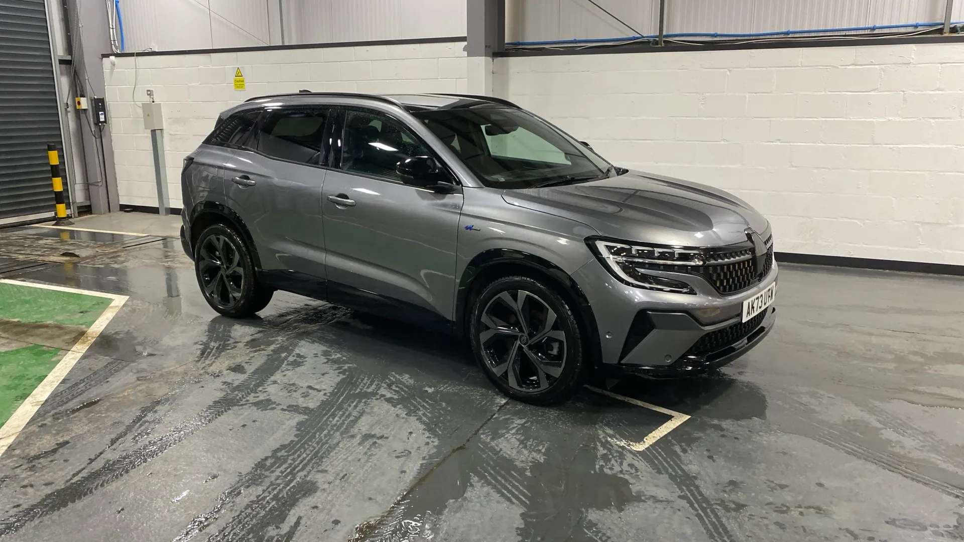 A 2024 RENAULT AUSTRAL E-Tech FHEV Iconic Esprit Alpine Auto 4C A 2024 RENAULT AUSTRAL E-Tech FHEV Iconic Esprit Alpine Auto 4C