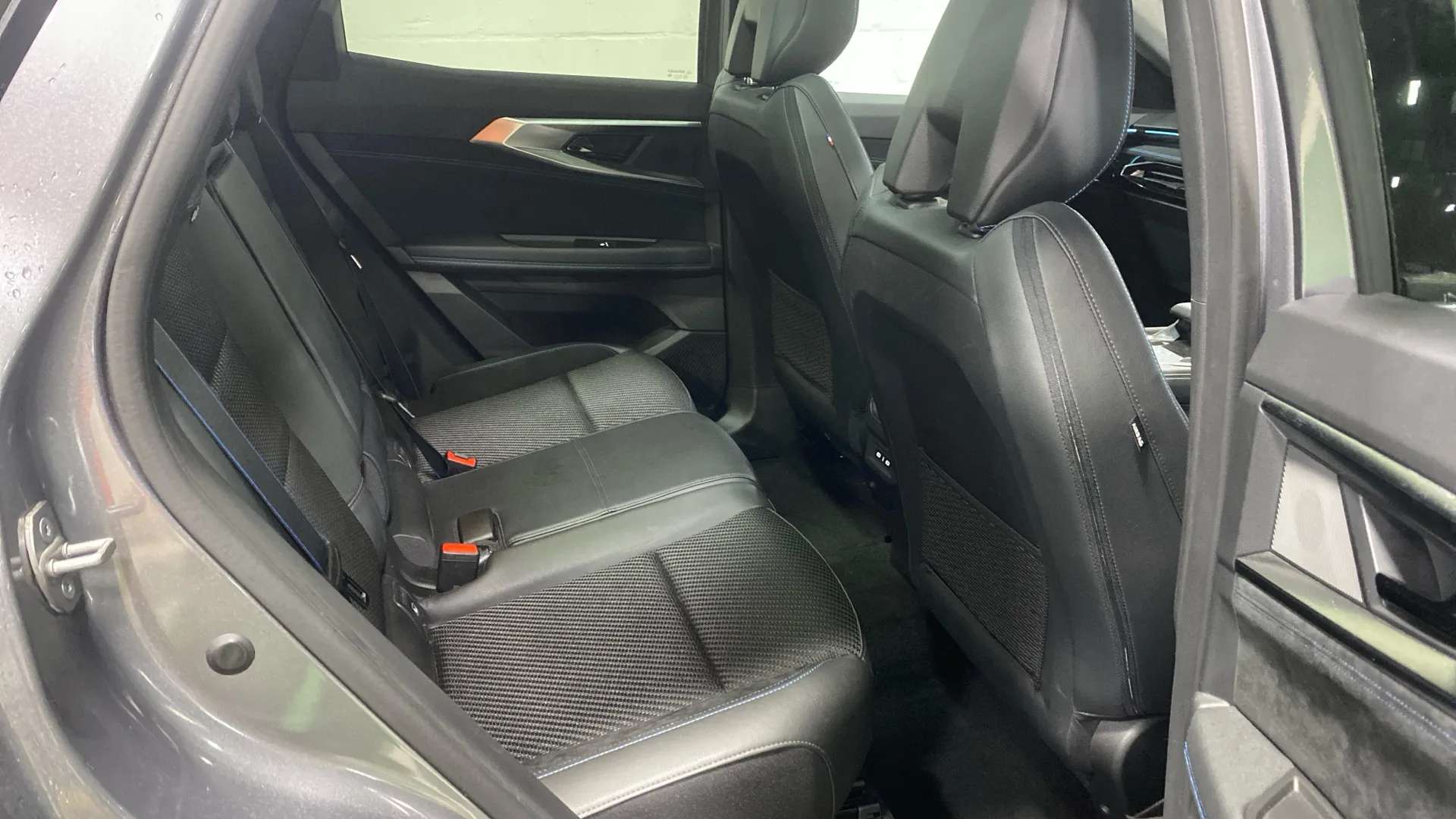 A 2024 RENAULT AUSTRAL E-Tech FHEV Iconic Esprit Alpine Auto 4C A 2024 RENAULT AUSTRAL E-Tech FHEV Iconic Esprit Alpine Auto 4C