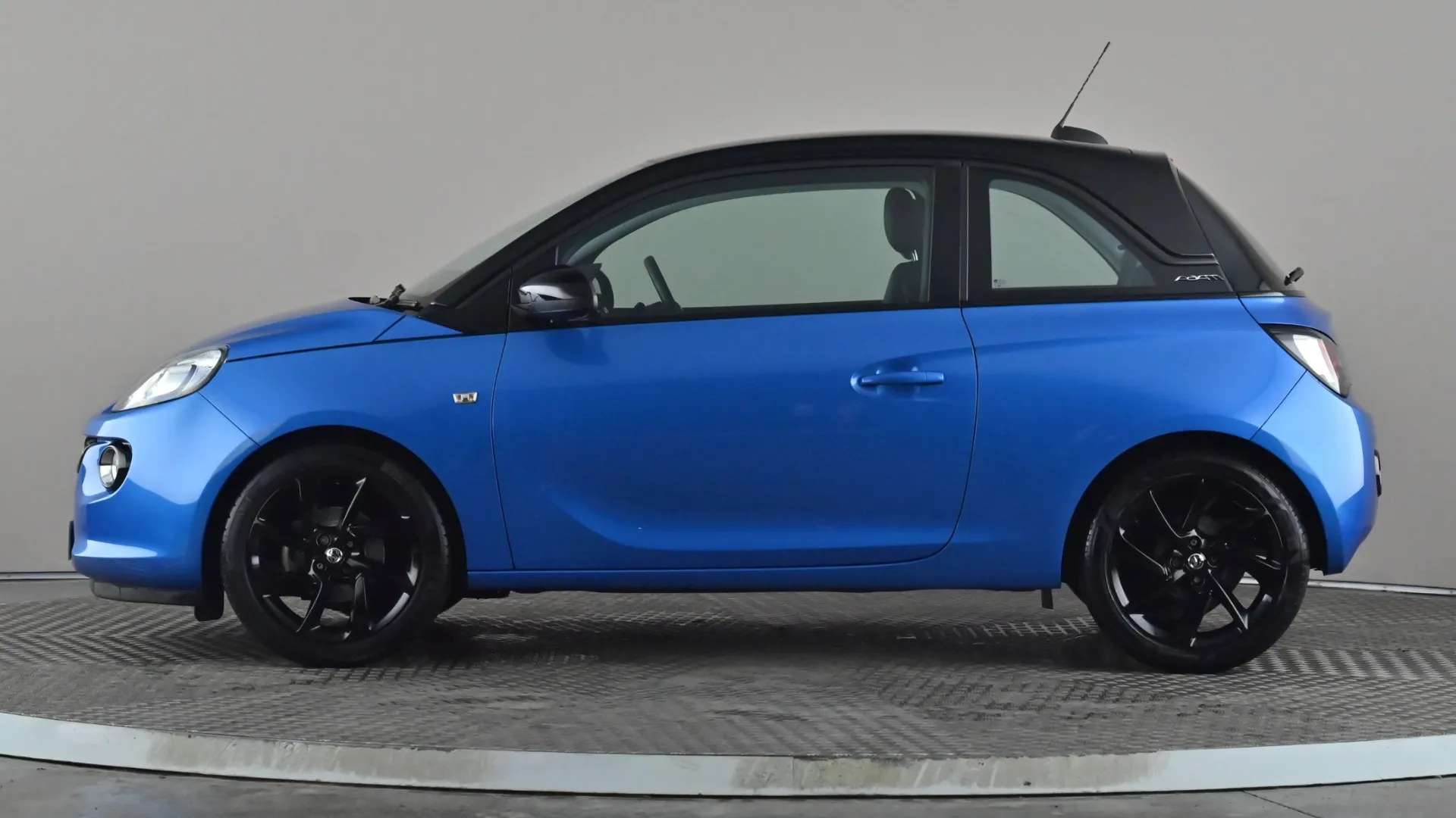 A 2019 VAUXHALL ADAM 1.2i Griffin A 2019 VAUXHALL ADAM 1.2i Griffin