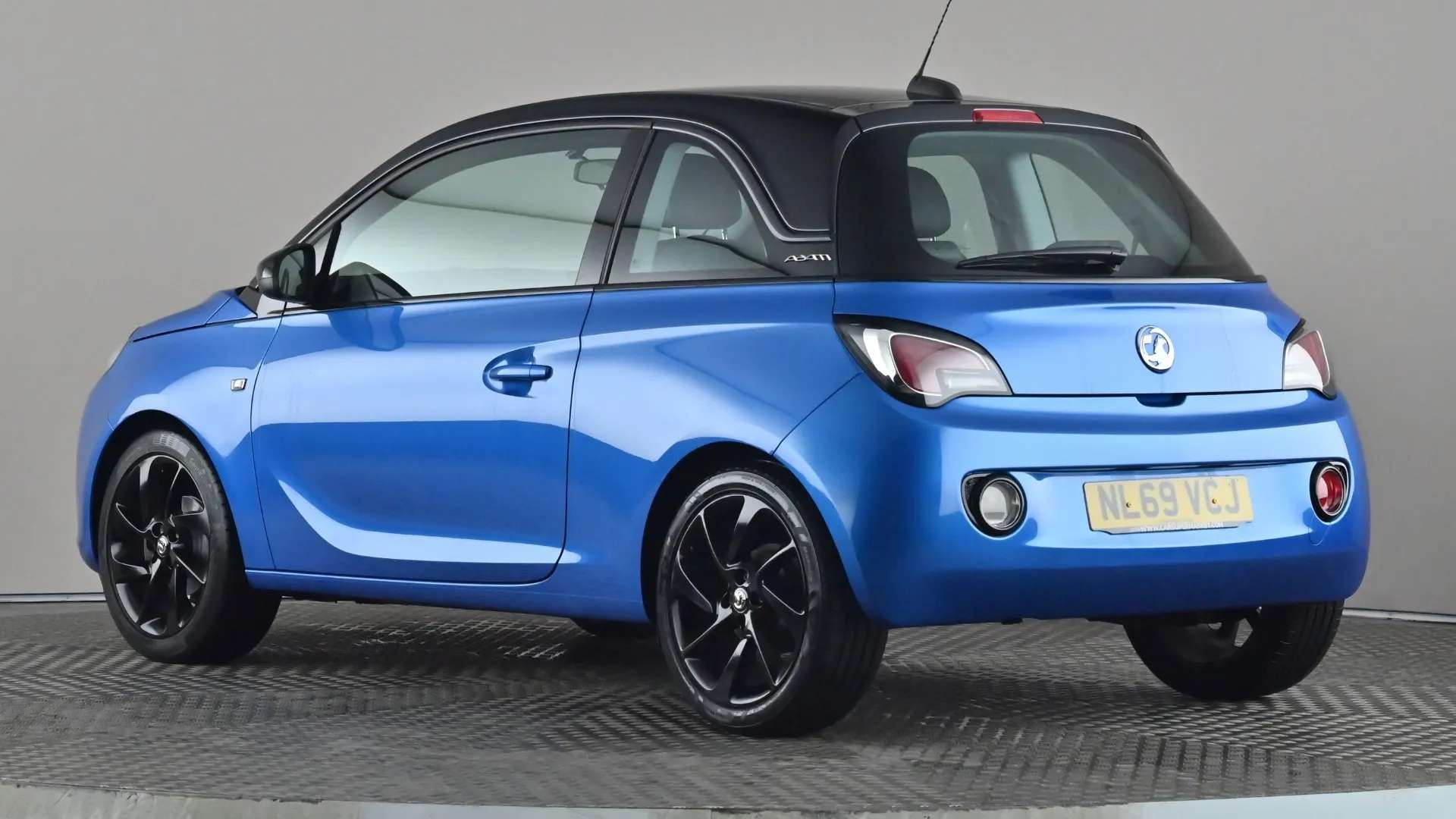 A 2019 VAUXHALL ADAM 1.2i Griffin A 2019 VAUXHALL ADAM 1.2i Griffin