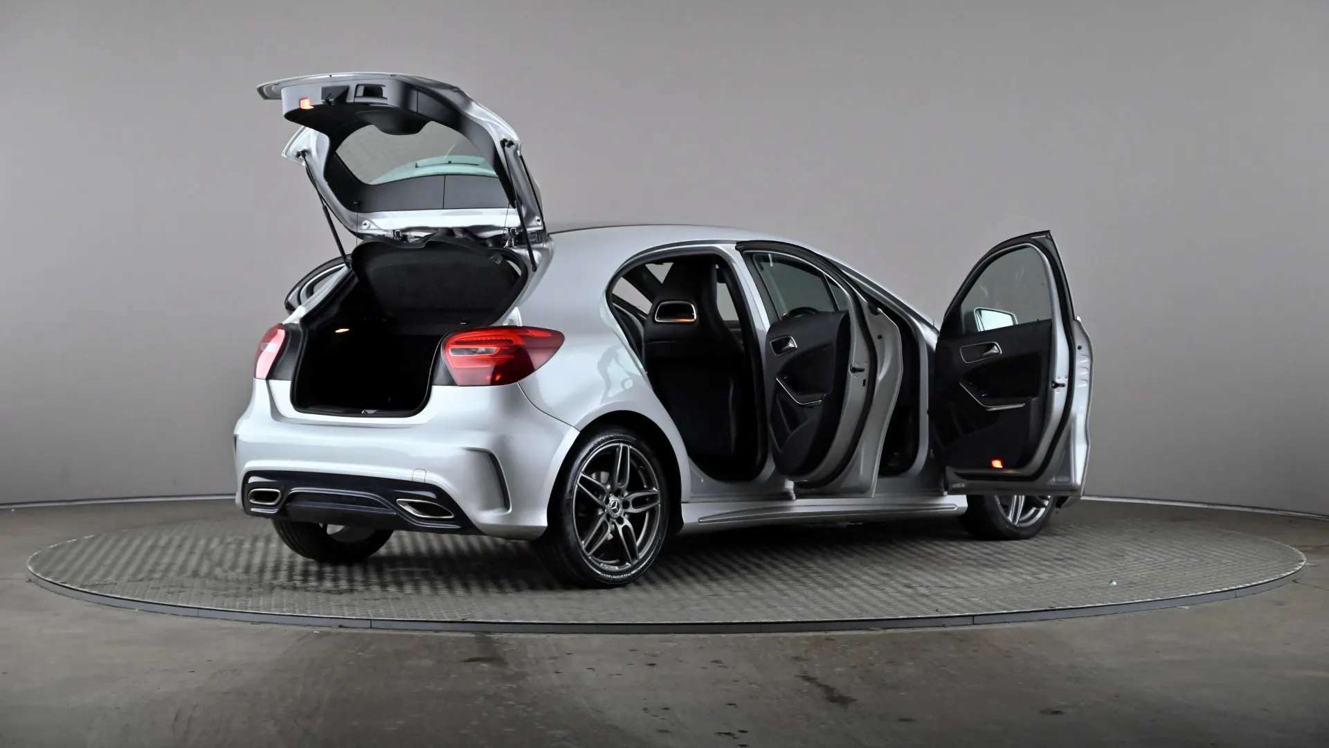 2017 MERCEDES-BENZ A CLASS 2017 MERCEDES-BENZ A CLASS