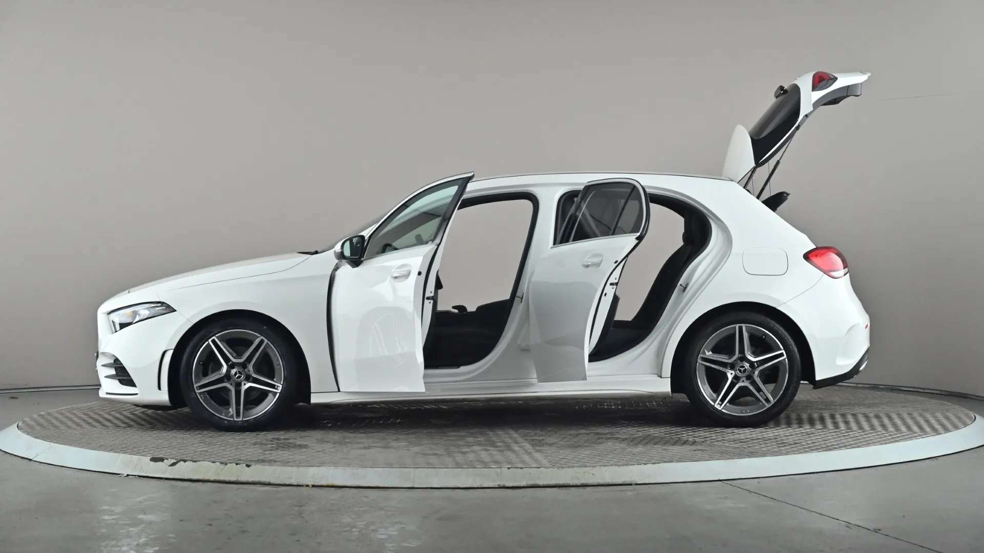 2021 MERCEDES-BENZ A CLASS 2021 MERCEDES-BENZ A CLASS