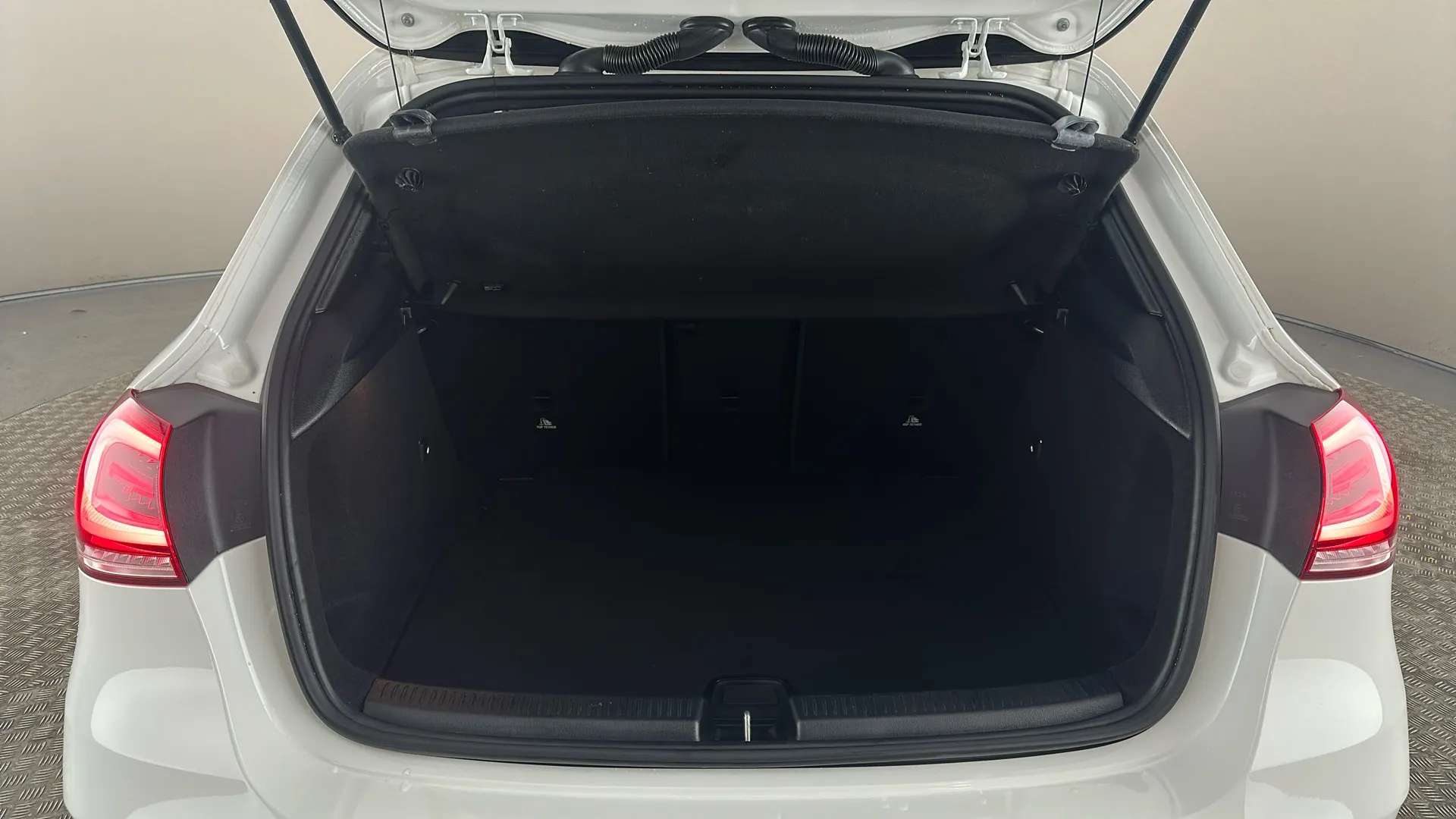 2021 MERCEDES-BENZ A CLASS 2021 MERCEDES-BENZ A CLASS