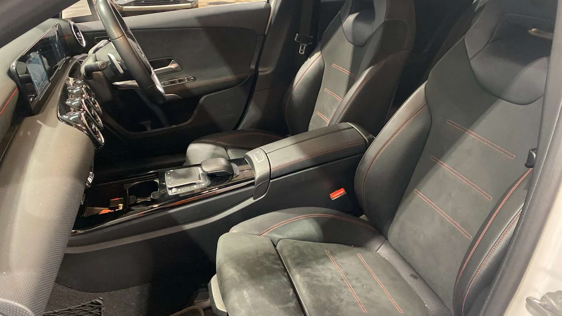 2021 MERCEDES-BENZ A CLASS 2021 MERCEDES-BENZ A CLASS