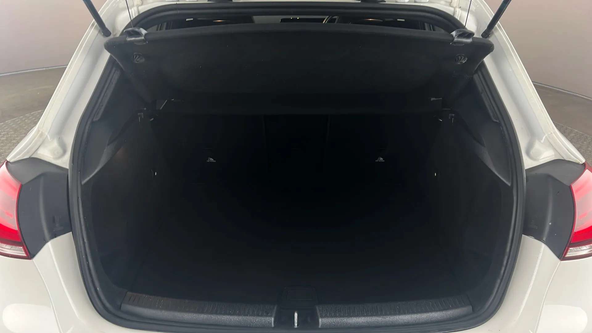 2021 MERCEDES-BENZ A CLASS 2021 MERCEDES-BENZ A CLASS