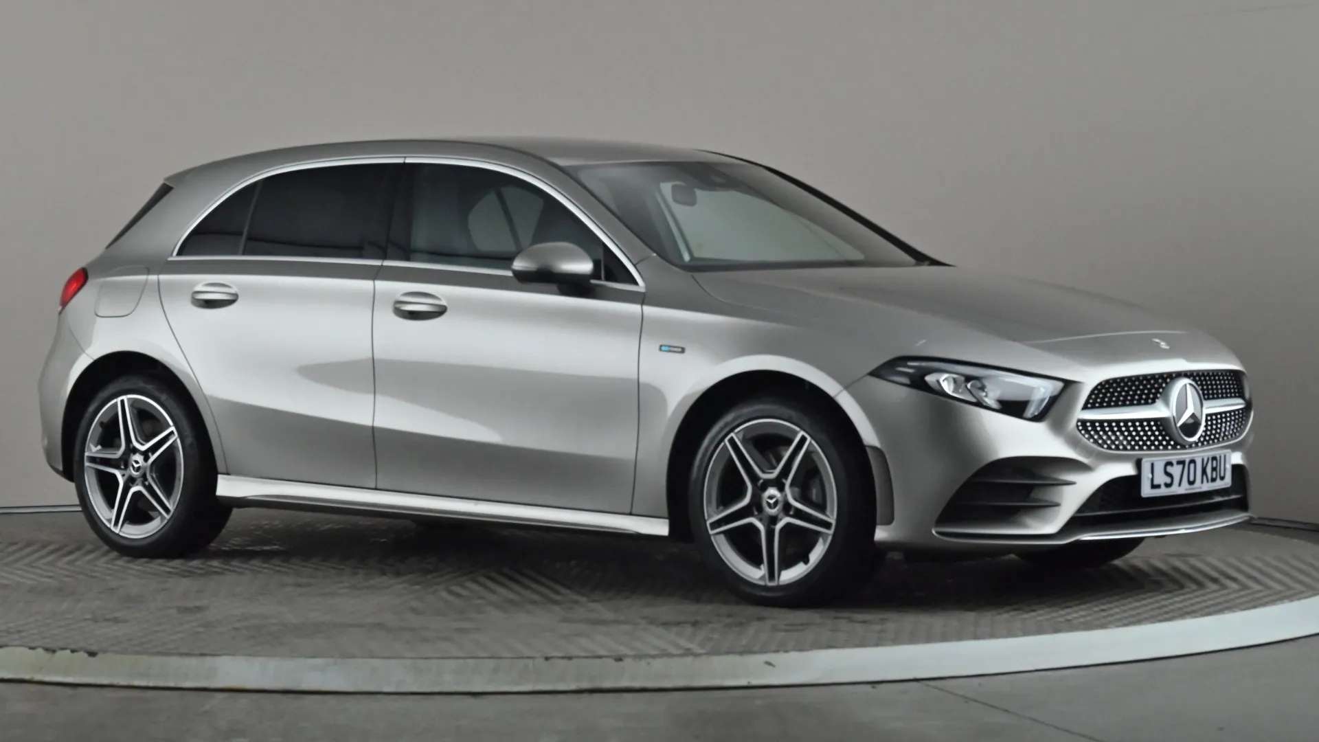 A 2020 MERCEDES-BENZ A CLASS A250e AMG Line Auto A 2020 MERCEDES-BENZ A CLASS A250e AMG Line Auto