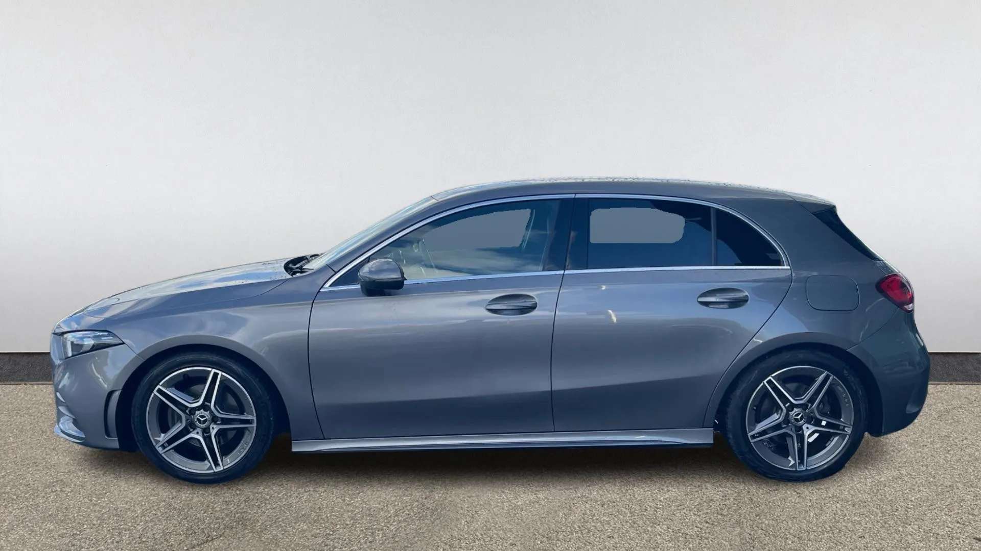 A 2020 MERCEDES-BENZ A CLASS A200 AMG Line Auto A 2020 MERCEDES-BENZ A CLASS A200 AMG Line Auto