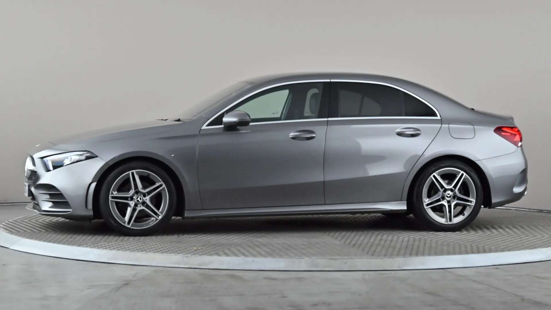 A 2021 MERCEDES-BENZ A CLASS A180 AMG Line Auto A 2021 MERCEDES-BENZ A CLASS A180 AMG Line Auto
