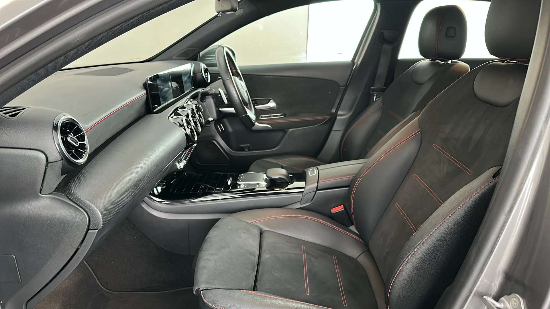 2021 MERCEDES-BENZ A CLASS 2021 MERCEDES-BENZ A CLASS