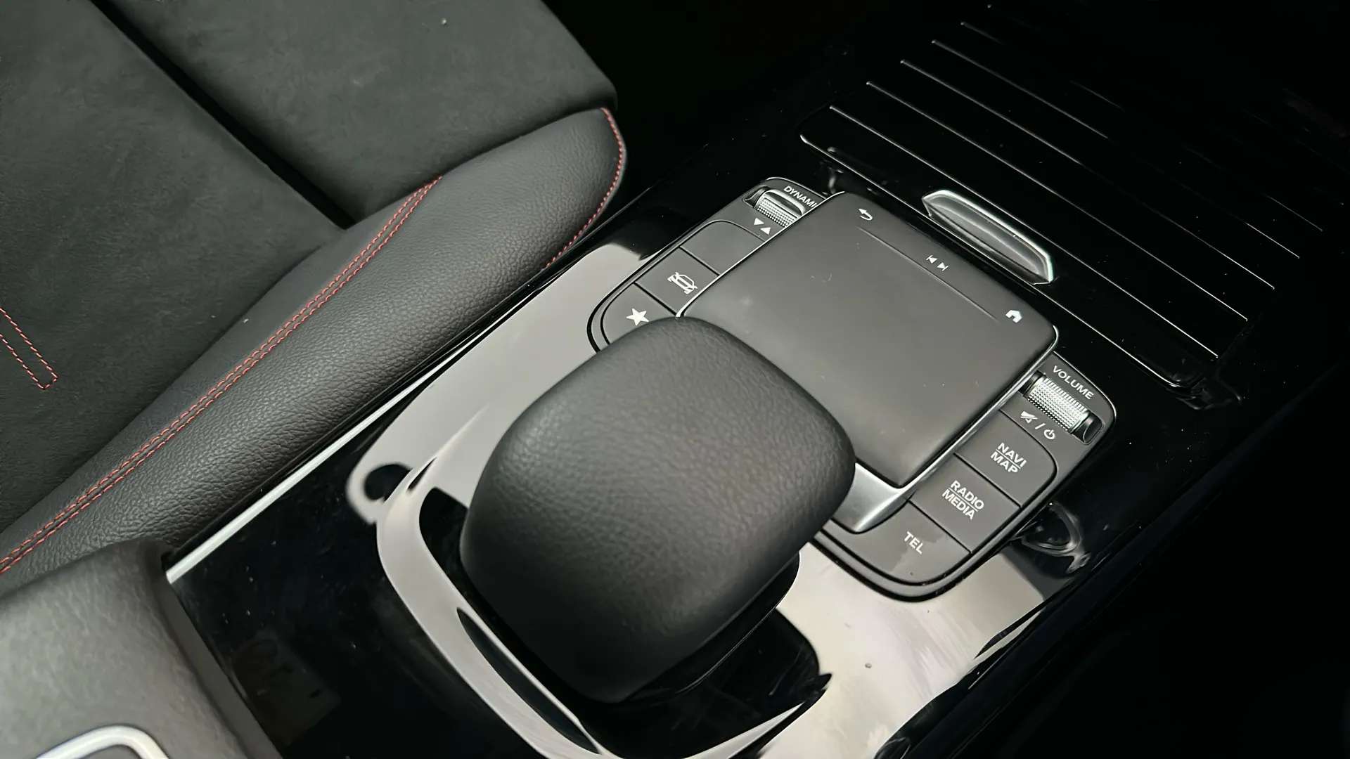2021 MERCEDES-BENZ A CLASS 2021 MERCEDES-BENZ A CLASS