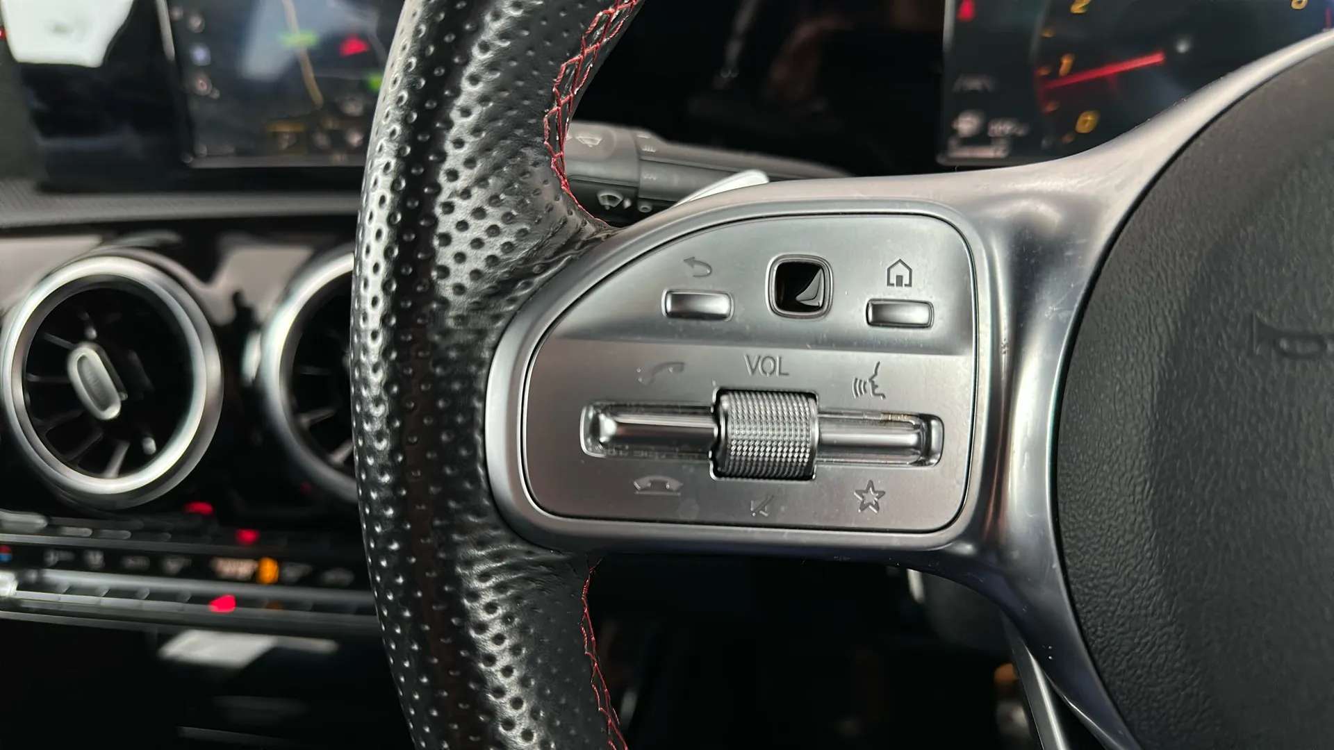 2021 MERCEDES-BENZ A CLASS 2021 MERCEDES-BENZ A CLASS