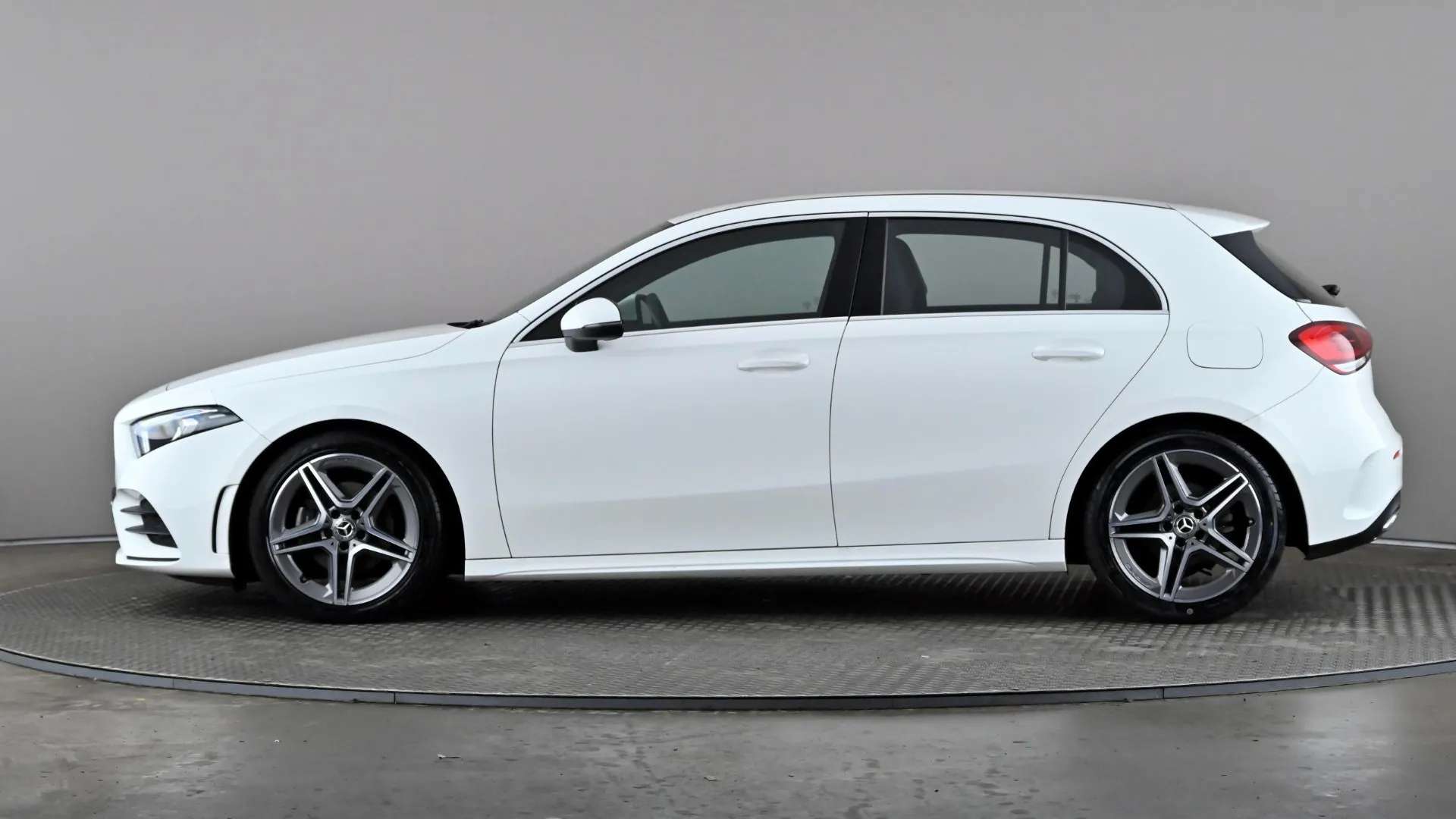 A 2019 MERCEDES-BENZ A CLASS A180d AMG Line Auto A 2019 MERCEDES-BENZ A CLASS A180d AMG Line Auto