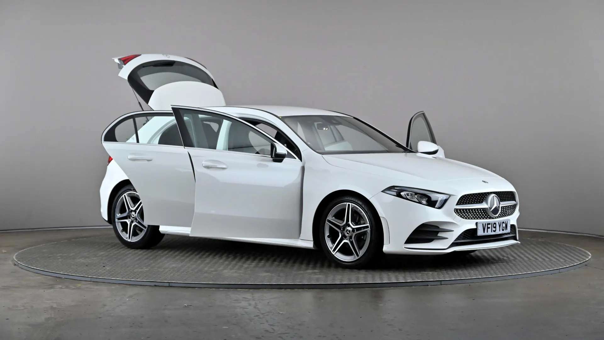 2019 MERCEDES-BENZ A CLASS 2019 MERCEDES-BENZ A CLASS