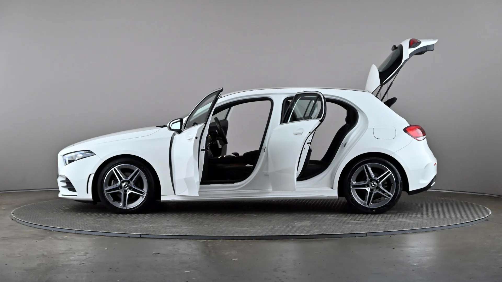 2019 MERCEDES-BENZ A CLASS 2019 MERCEDES-BENZ A CLASS