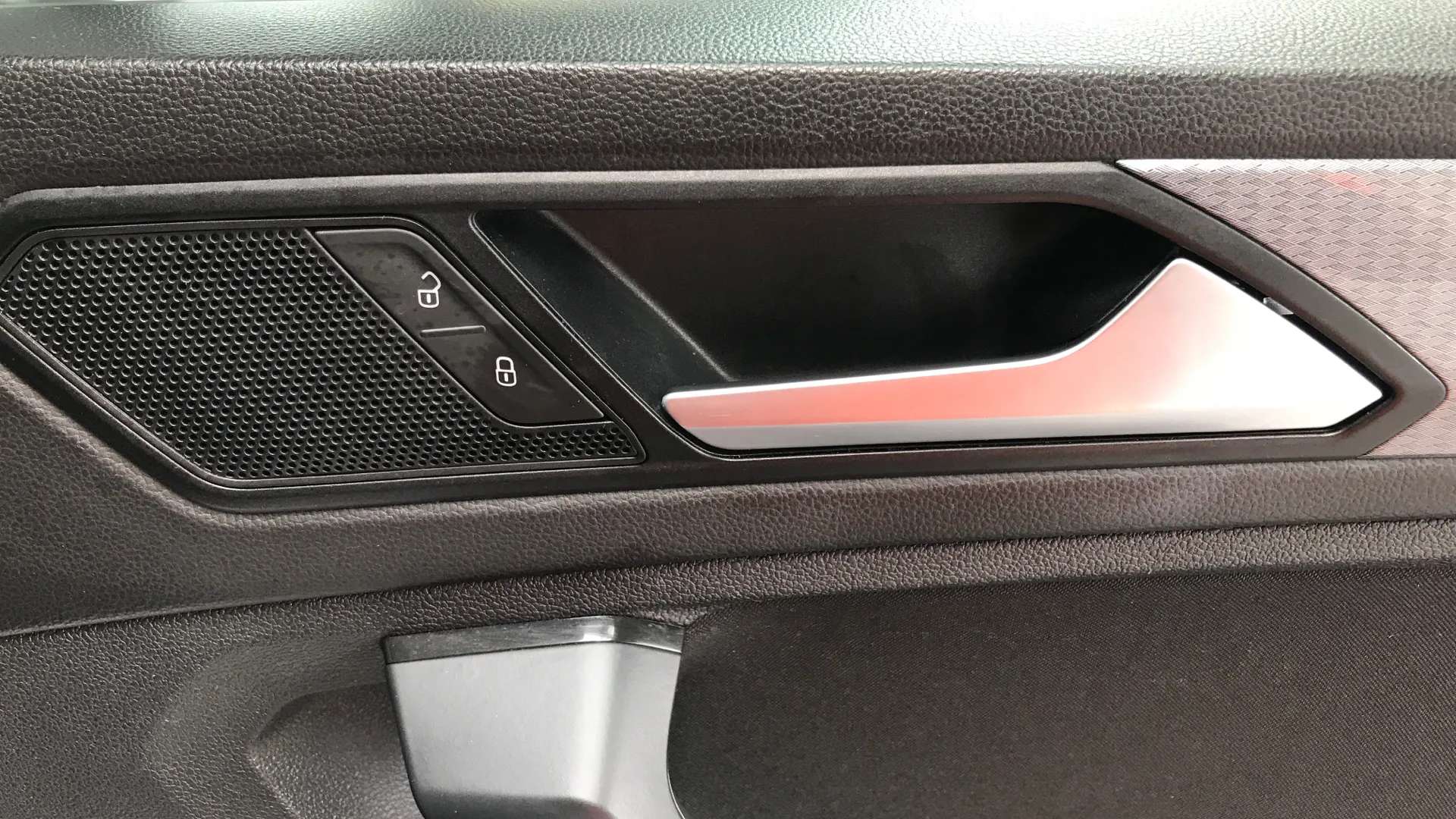 2021 VOLKSWAGEN TIGUAN 2021 VOLKSWAGEN TIGUAN