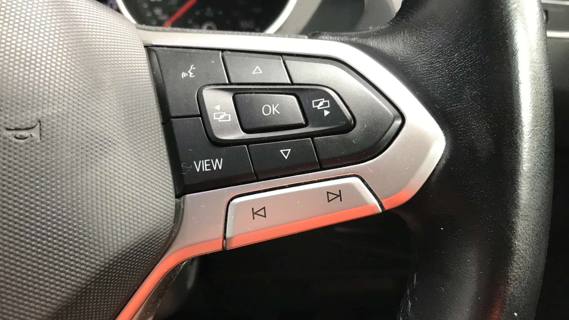 2021 VOLKSWAGEN TIGUAN 2021 VOLKSWAGEN TIGUAN