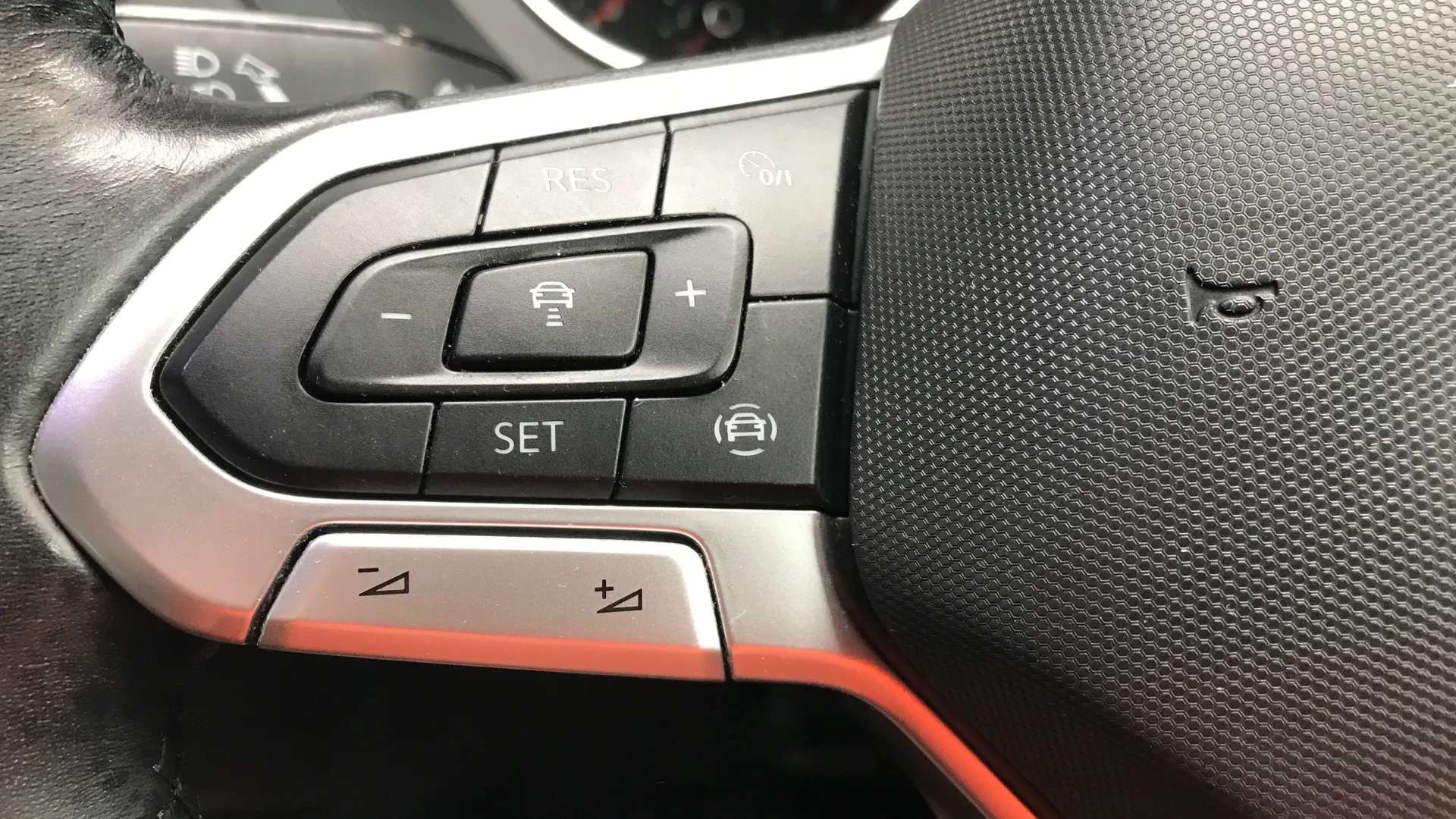 2021 VOLKSWAGEN TIGUAN 2021 VOLKSWAGEN TIGUAN