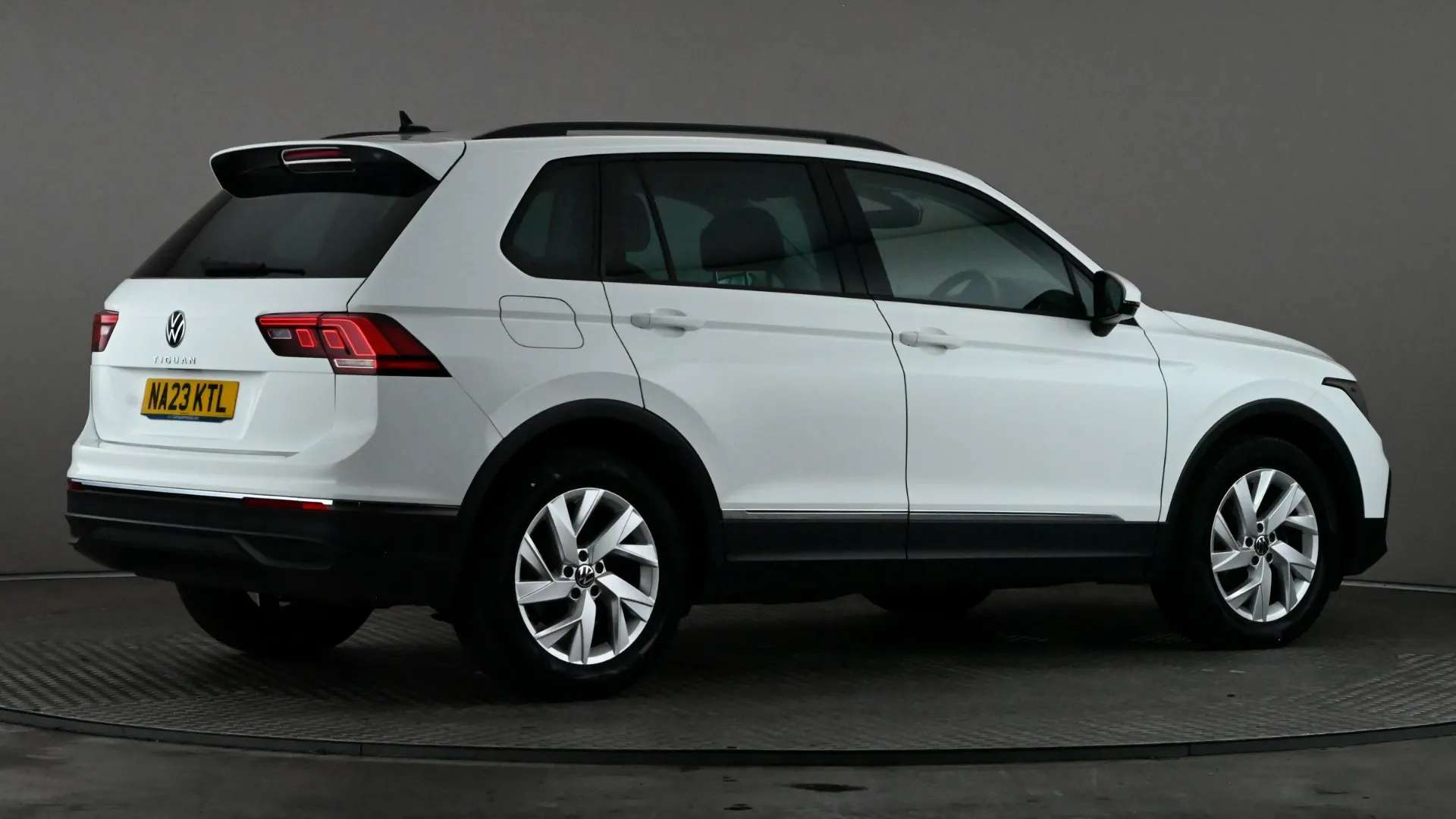 2023 VOLKSWAGEN TIGUAN 2023 VOLKSWAGEN TIGUAN