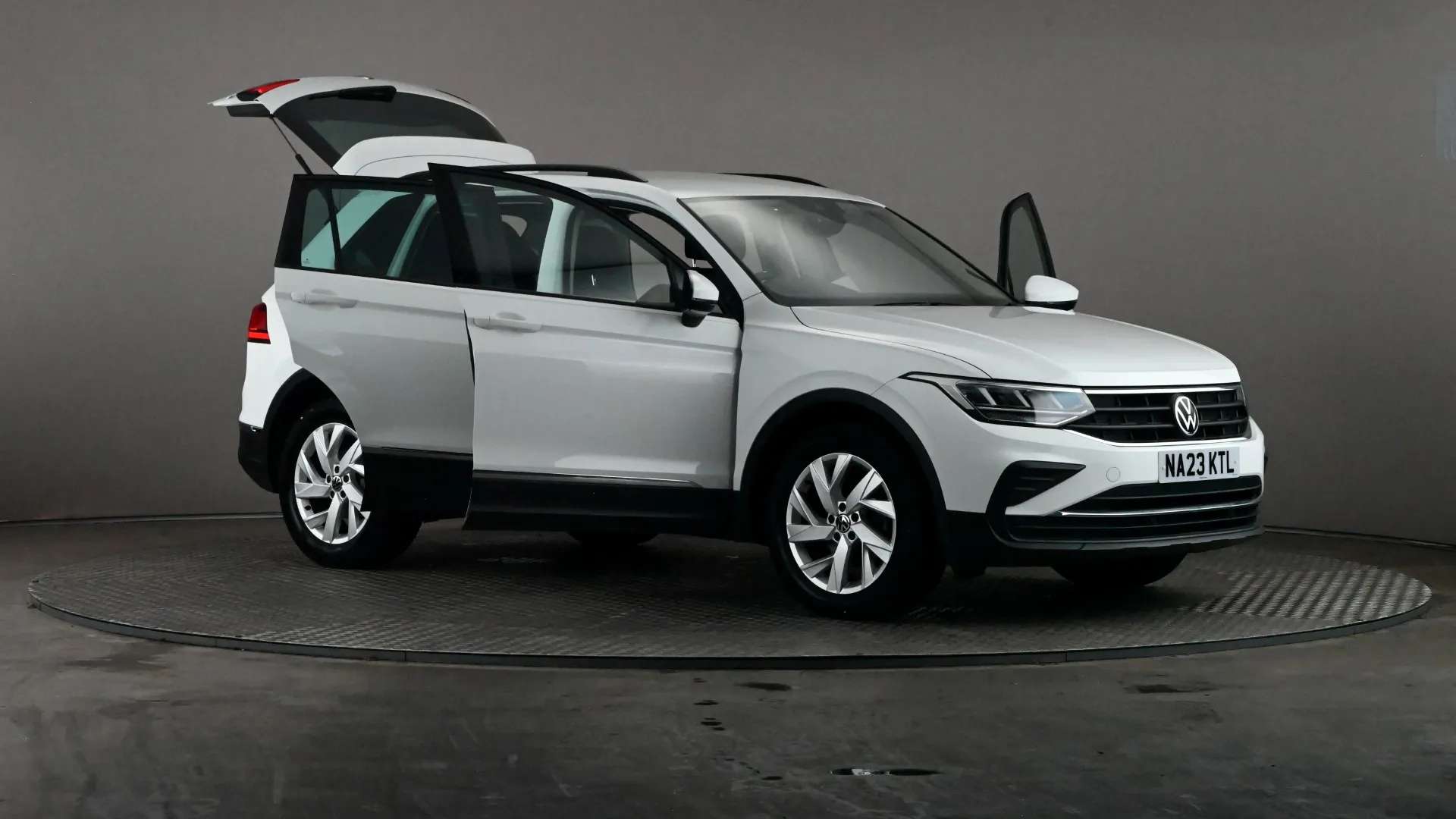 2023 VOLKSWAGEN TIGUAN 2023 VOLKSWAGEN TIGUAN