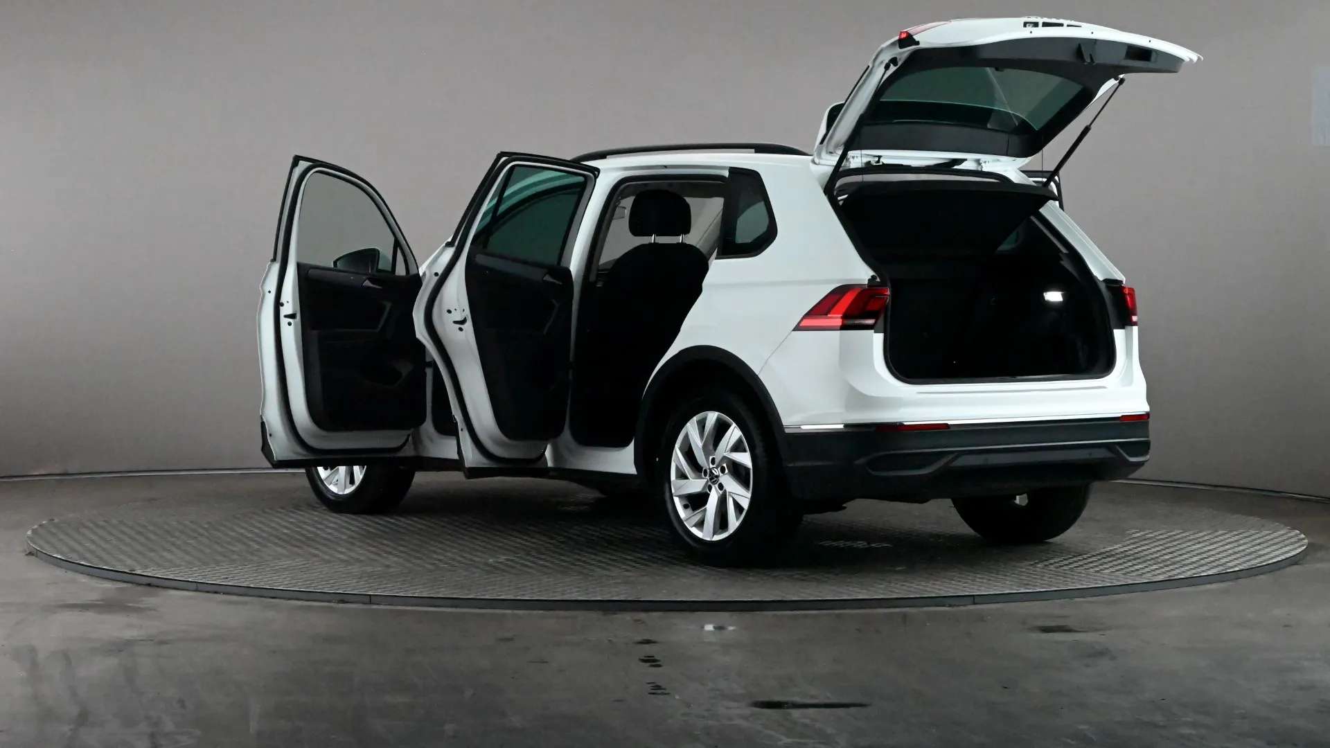 2023 VOLKSWAGEN TIGUAN 2023 VOLKSWAGEN TIGUAN