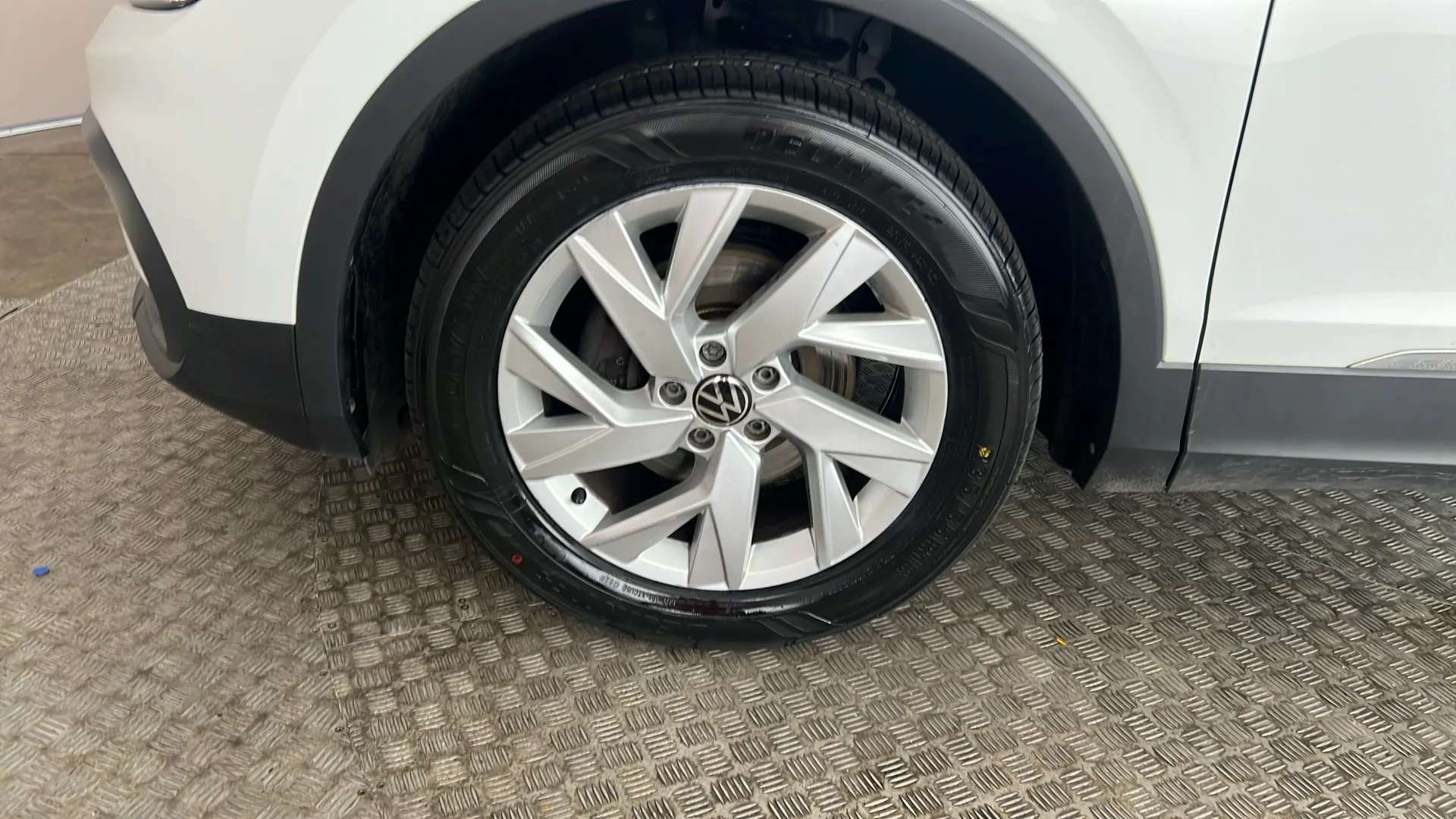 2023 VOLKSWAGEN TIGUAN 2023 VOLKSWAGEN TIGUAN