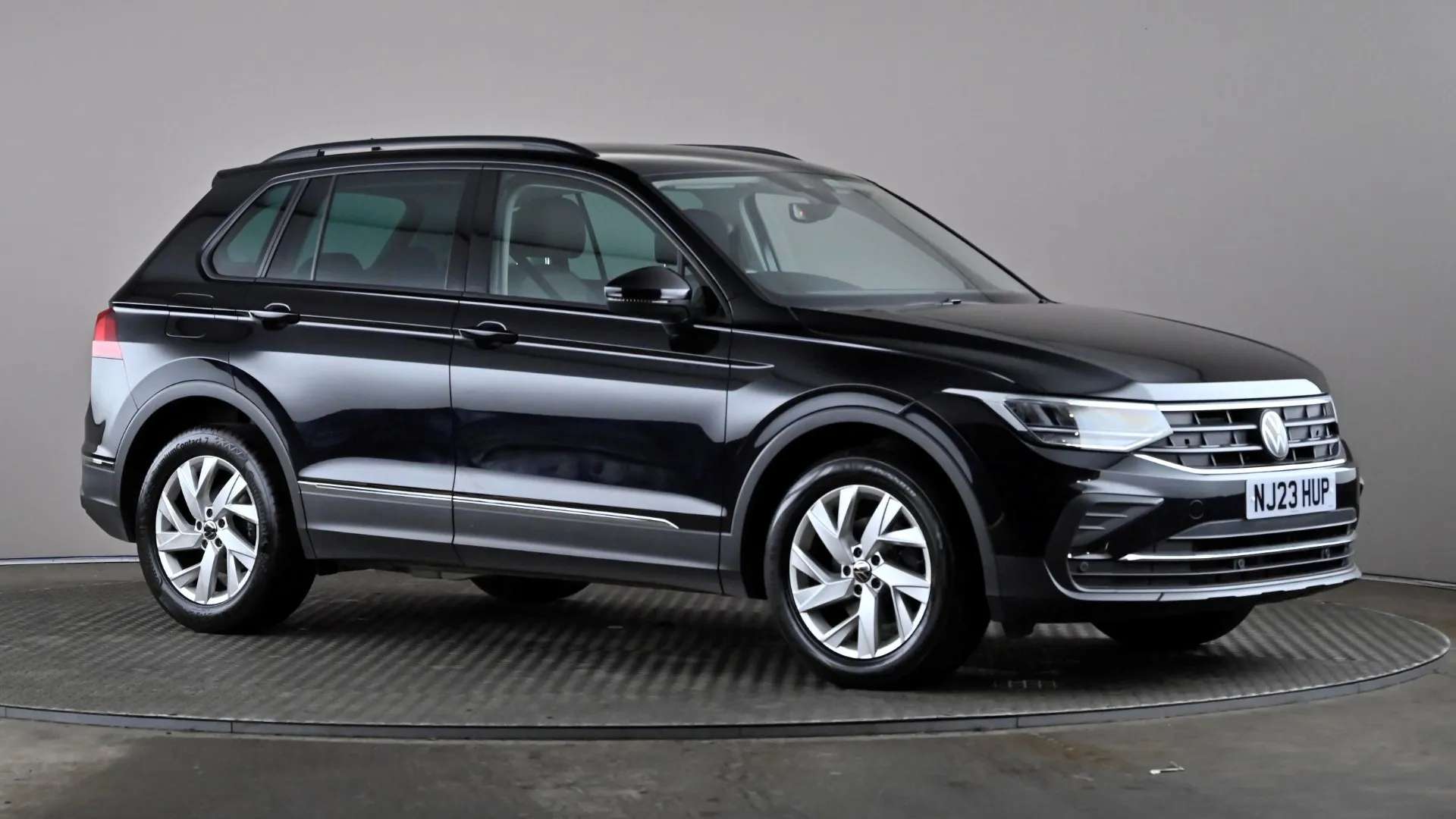 A 2023 VOLKSWAGEN TIGUAN 1.5 TSI Life A 2023 VOLKSWAGEN TIGUAN 1.5 TSI Life