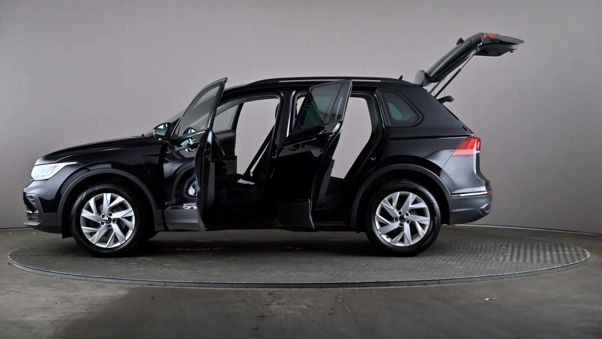 2023 VOLKSWAGEN TIGUAN 2023 VOLKSWAGEN TIGUAN