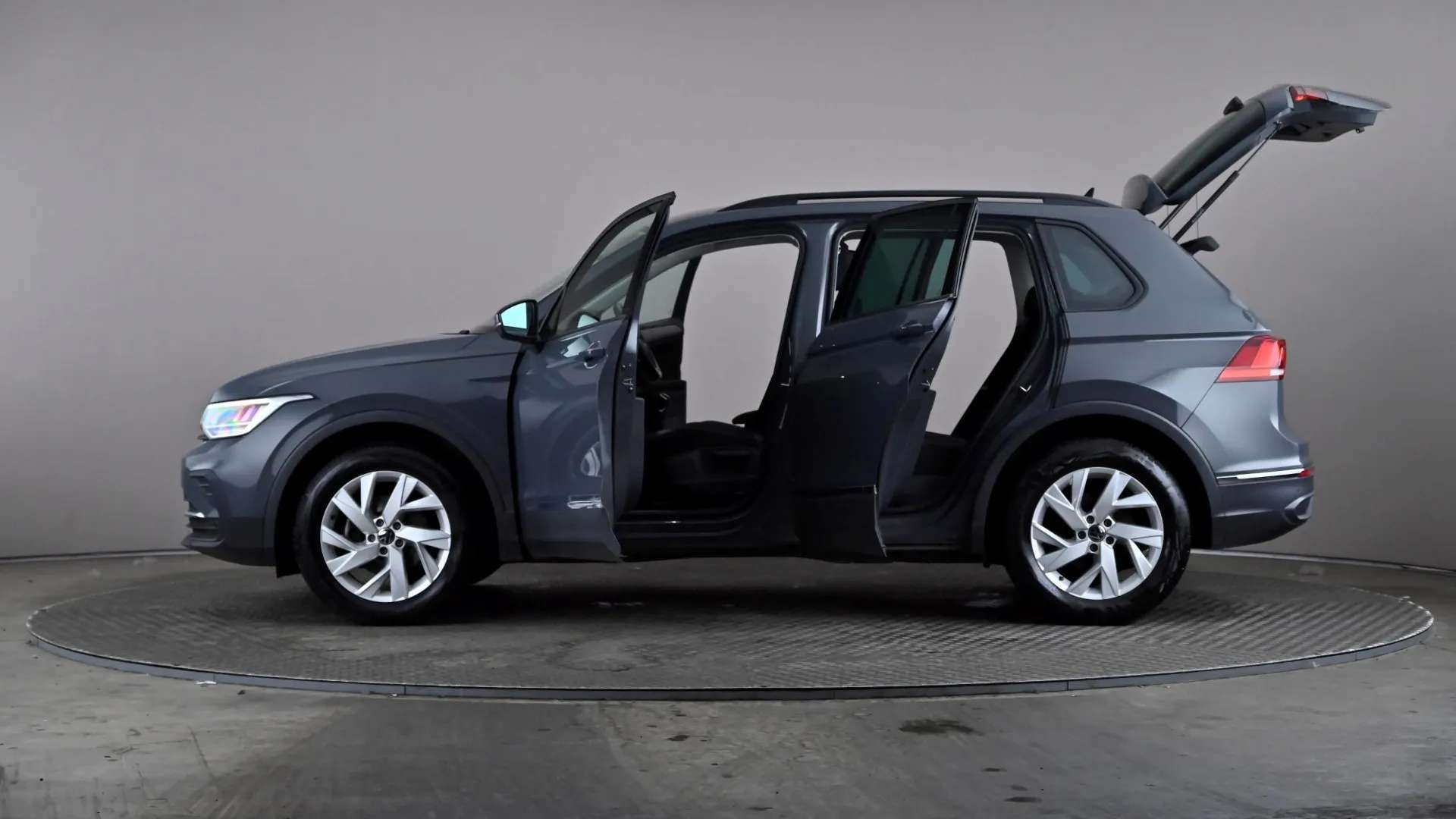2023 VOLKSWAGEN TIGUAN 2023 VOLKSWAGEN TIGUAN