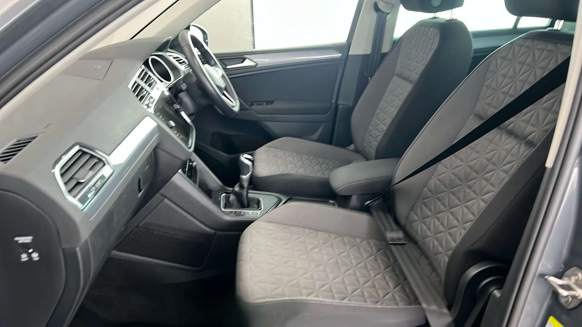 2023 VOLKSWAGEN TIGUAN 2023 VOLKSWAGEN TIGUAN