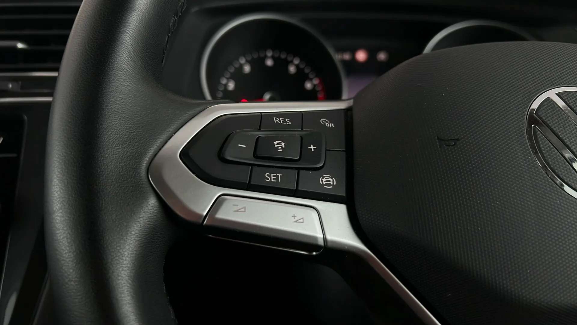 2023 VOLKSWAGEN TIGUAN 2023 VOLKSWAGEN TIGUAN