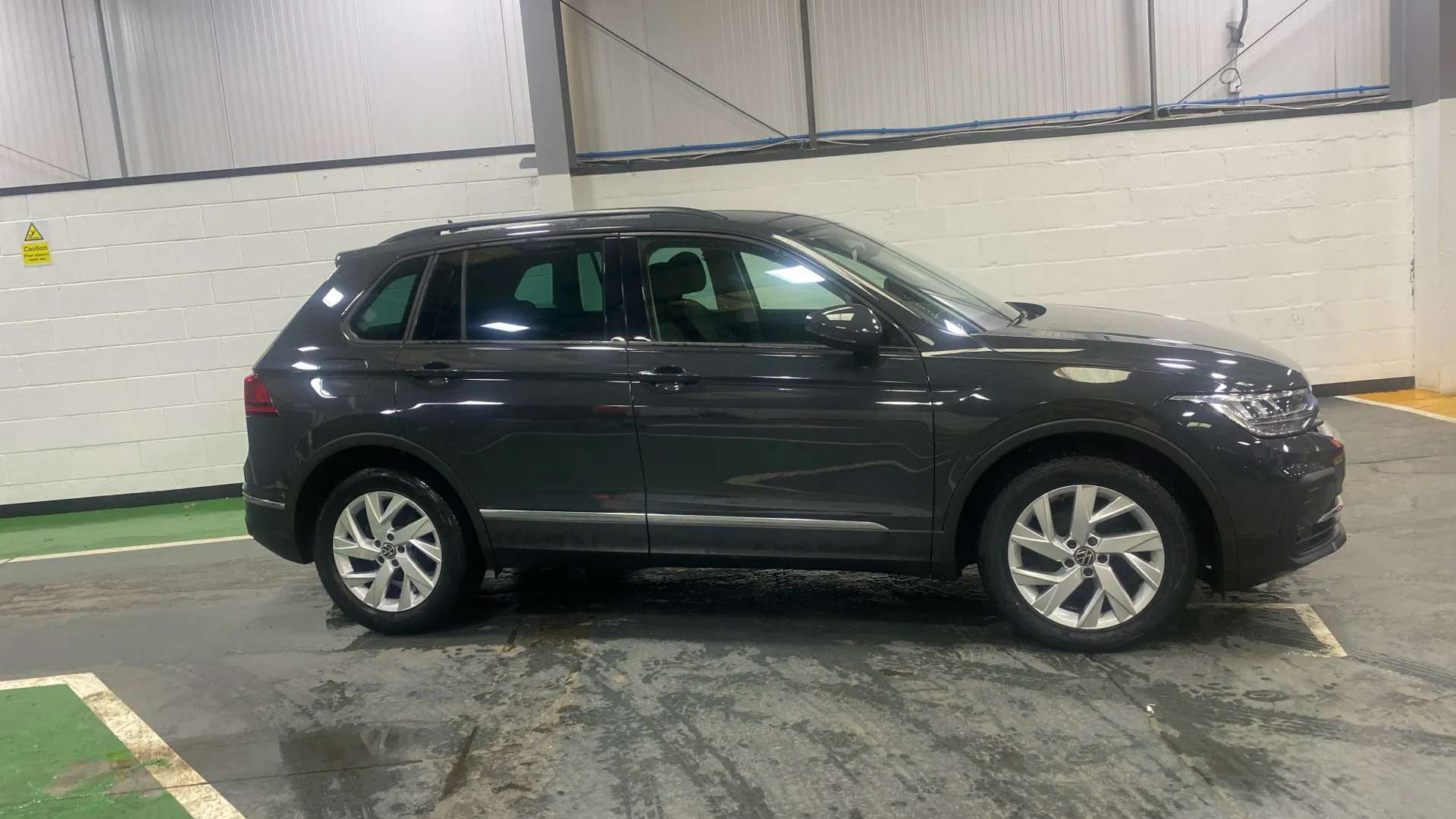 A 2022 VOLKSWAGEN TIGUAN 1.5 TSI Life A 2022 VOLKSWAGEN TIGUAN 1.5 TSI Life