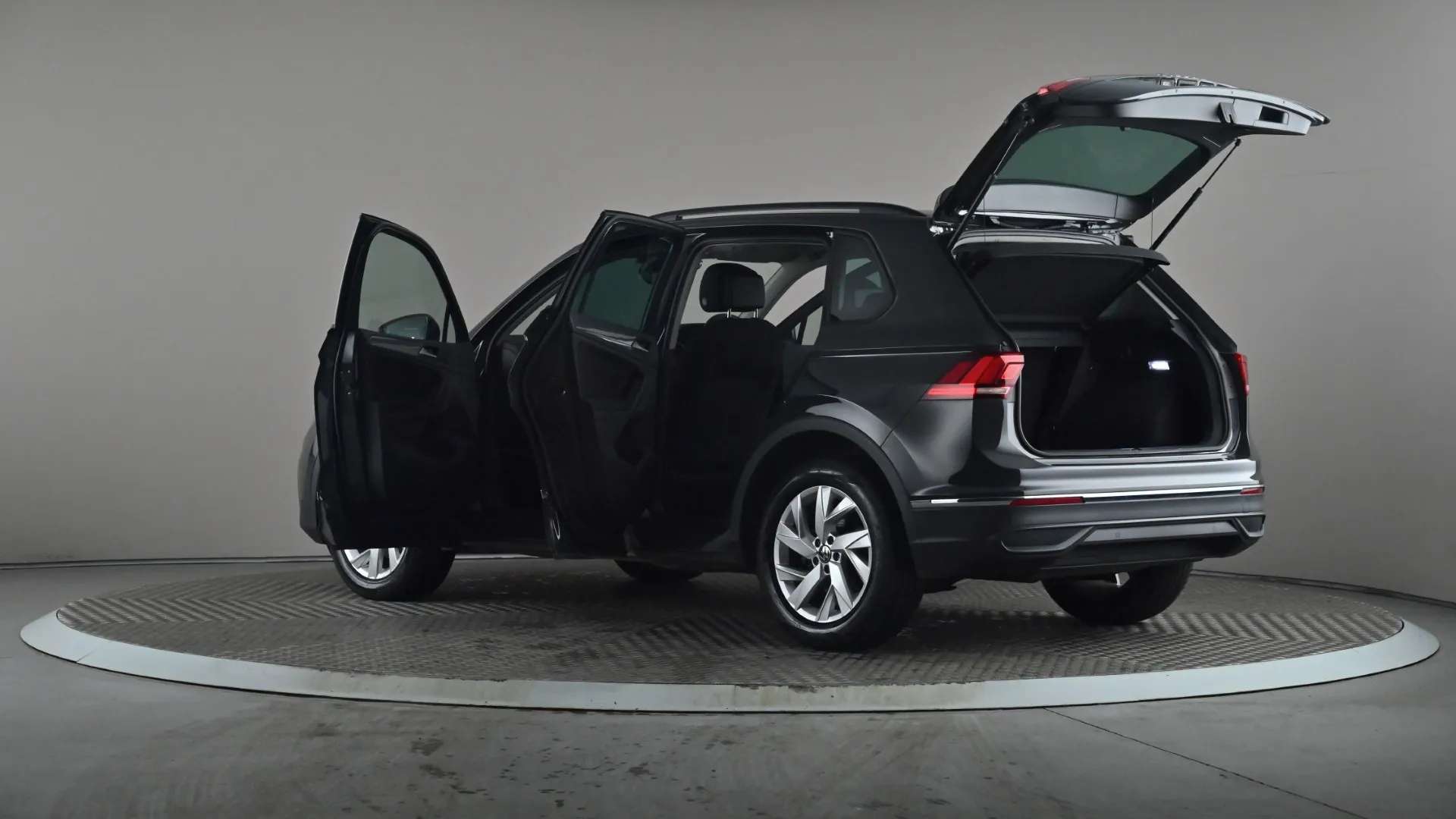 2022 VOLKSWAGEN TIGUAN 2022 VOLKSWAGEN TIGUAN