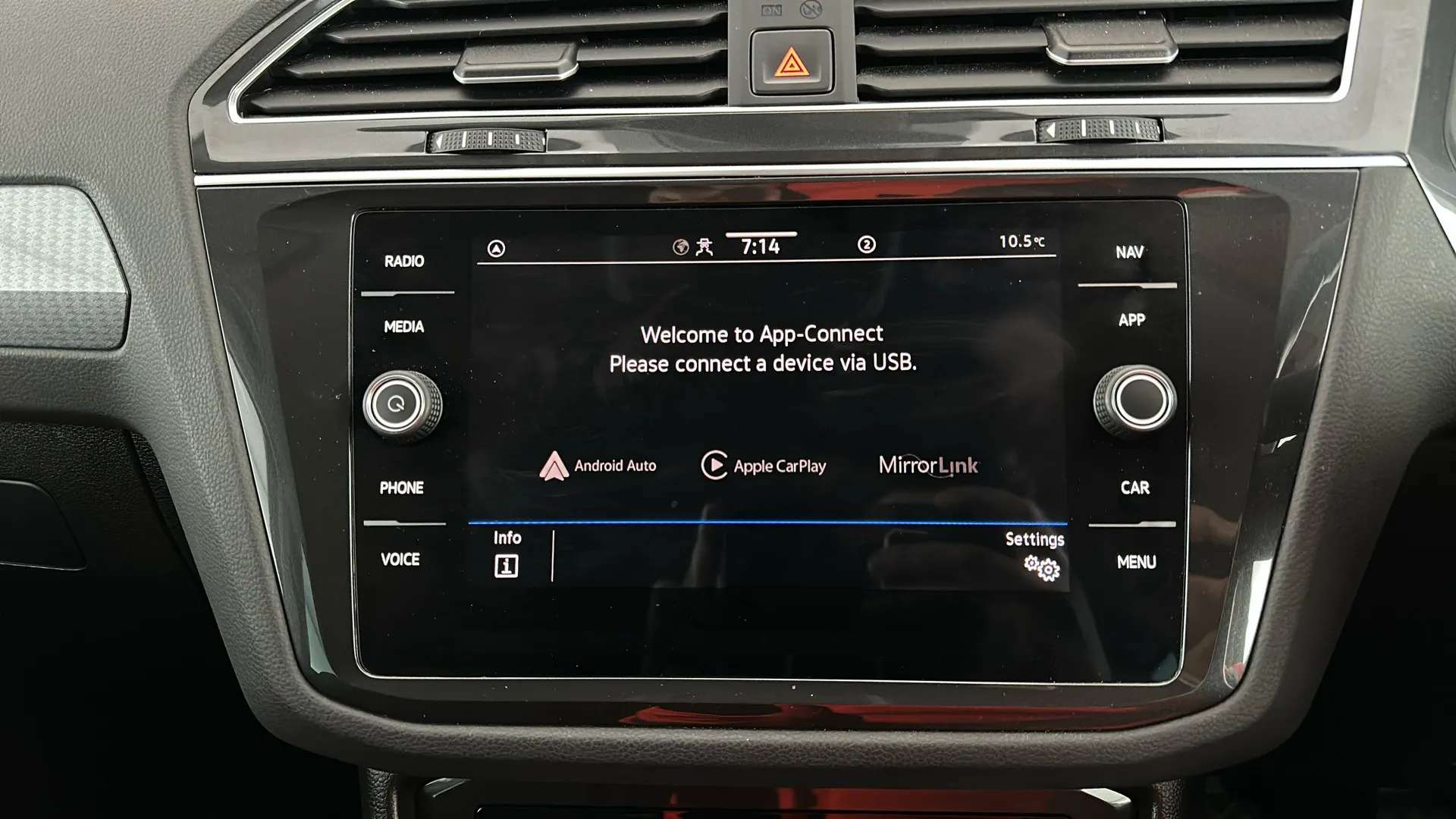 2022 VOLKSWAGEN TIGUAN 2022 VOLKSWAGEN TIGUAN