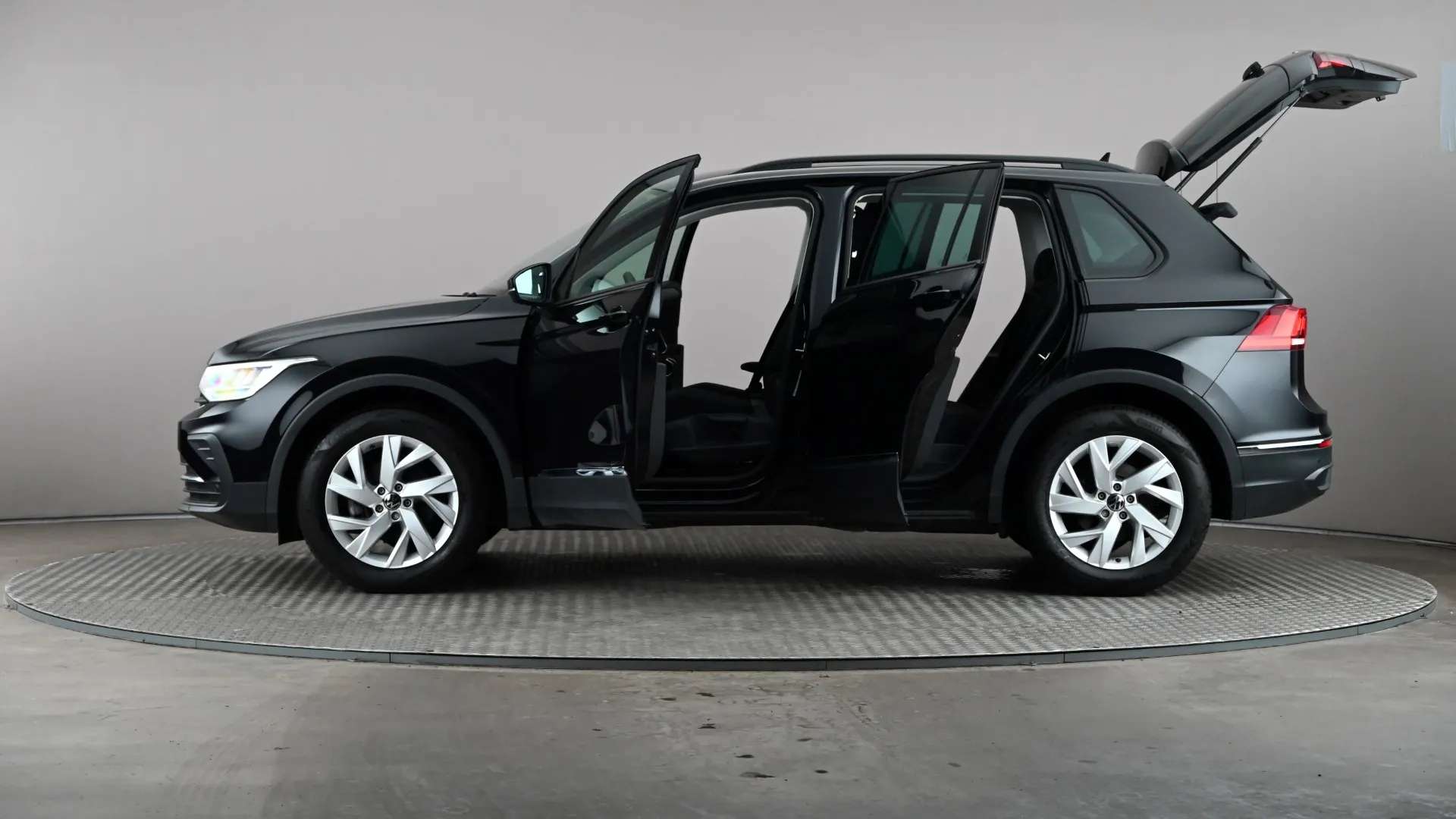 2022 VOLKSWAGEN TIGUAN 2022 VOLKSWAGEN TIGUAN