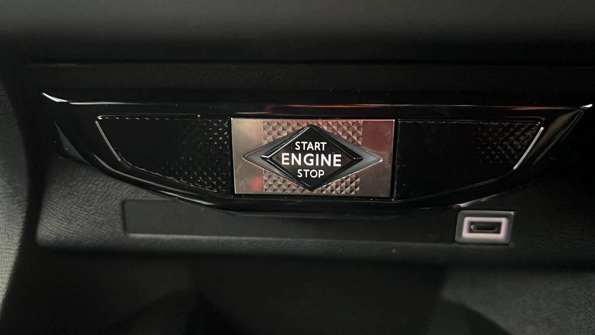 2024 DS DS 3 2024 DS DS 3