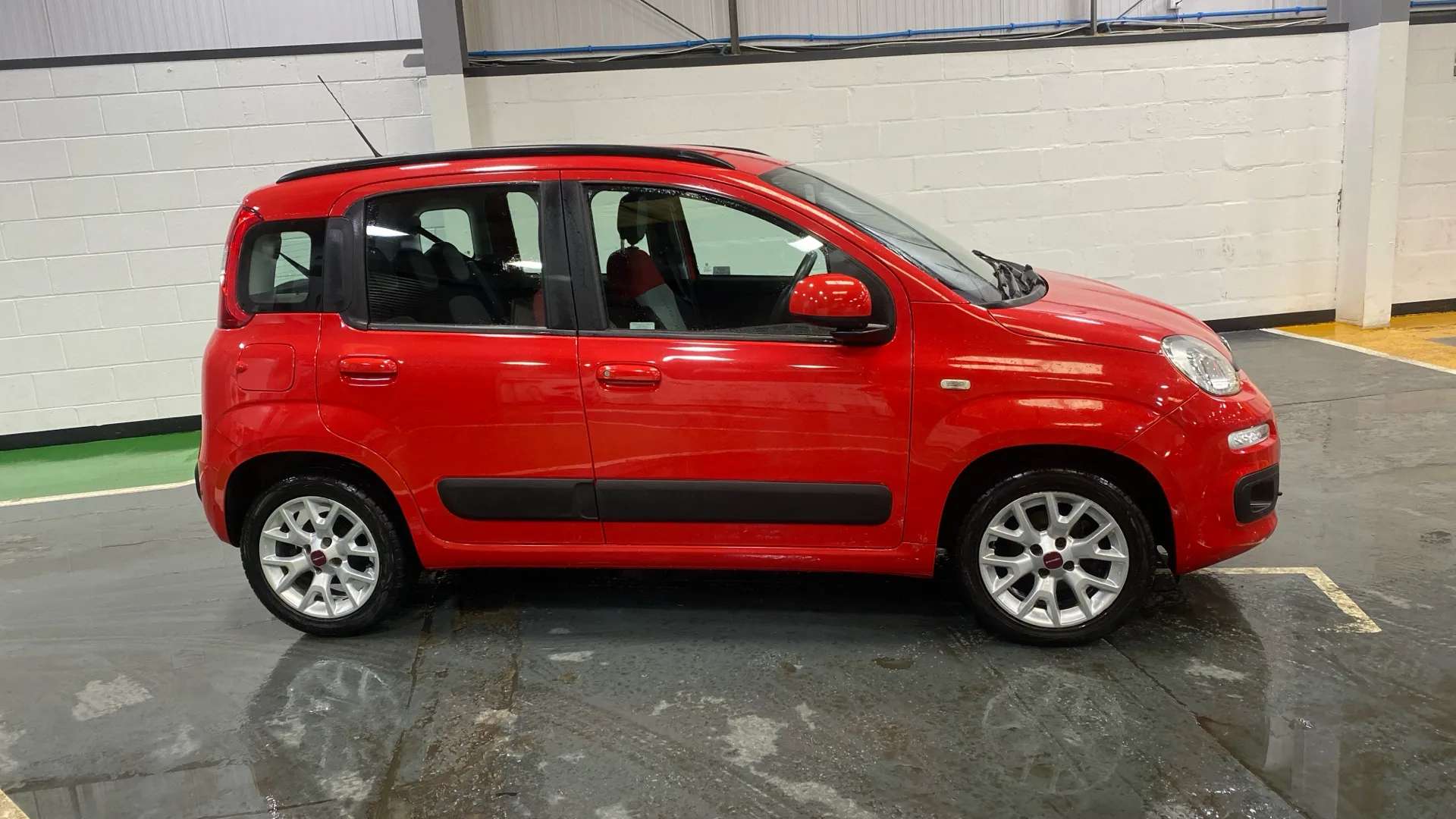 A 2018 FIAT PANDA 1.2 Lounge A 2018 FIAT PANDA 1.2 Lounge