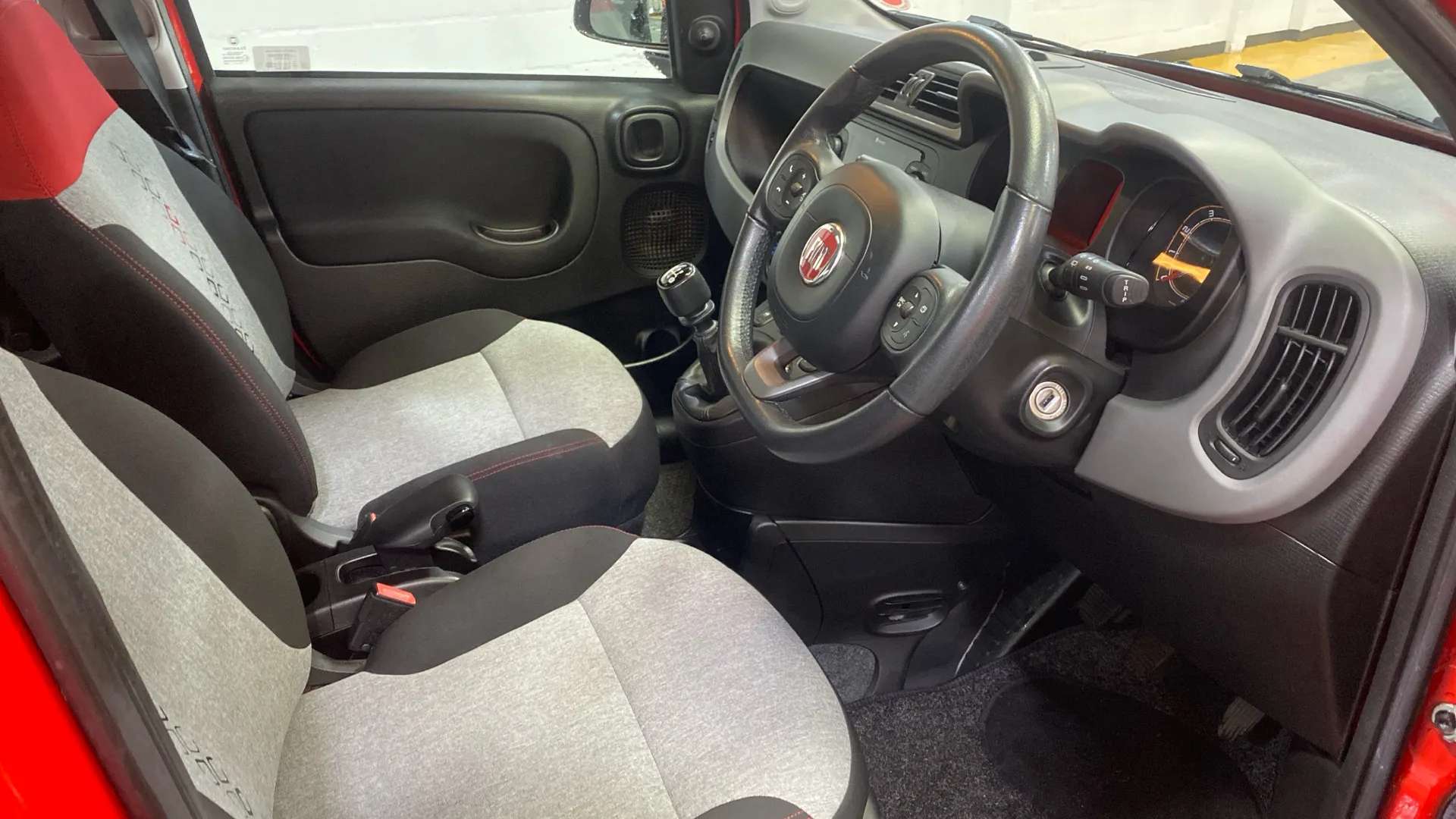 A 2018 FIAT PANDA 1.2 Lounge A 2018 FIAT PANDA 1.2 Lounge